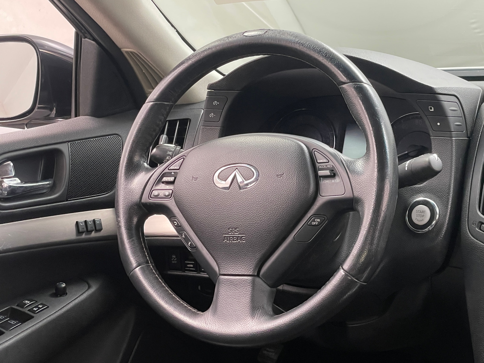 Thumbnail: 2013 INFINITI G37 - 4