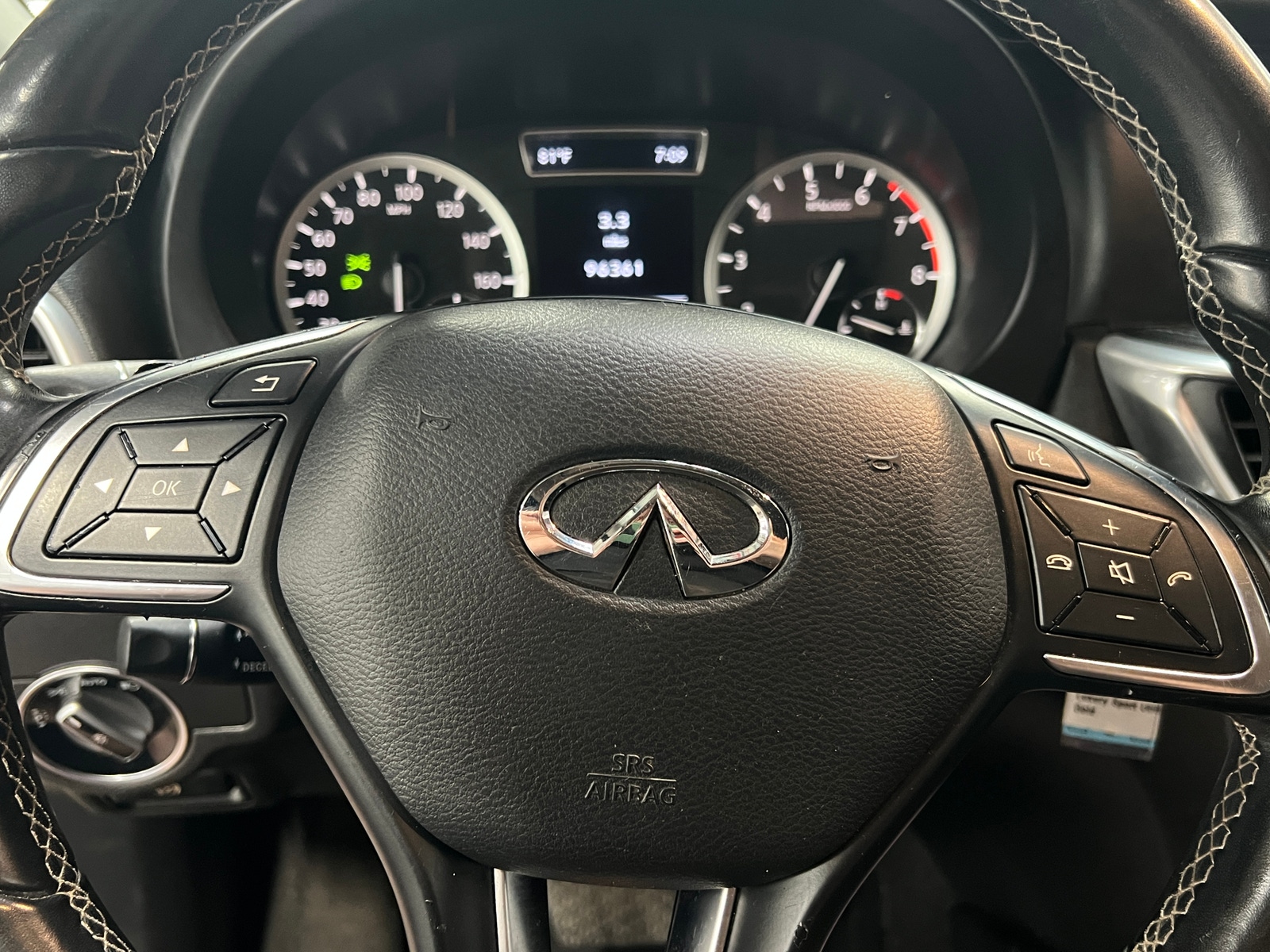 Thumbnail: 2018 INFINITI QX30 - 4