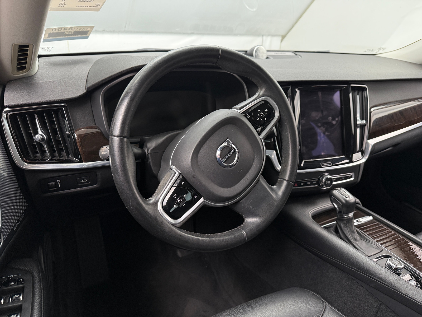 Thumbnail: 2018 Volvo S90 - 4
