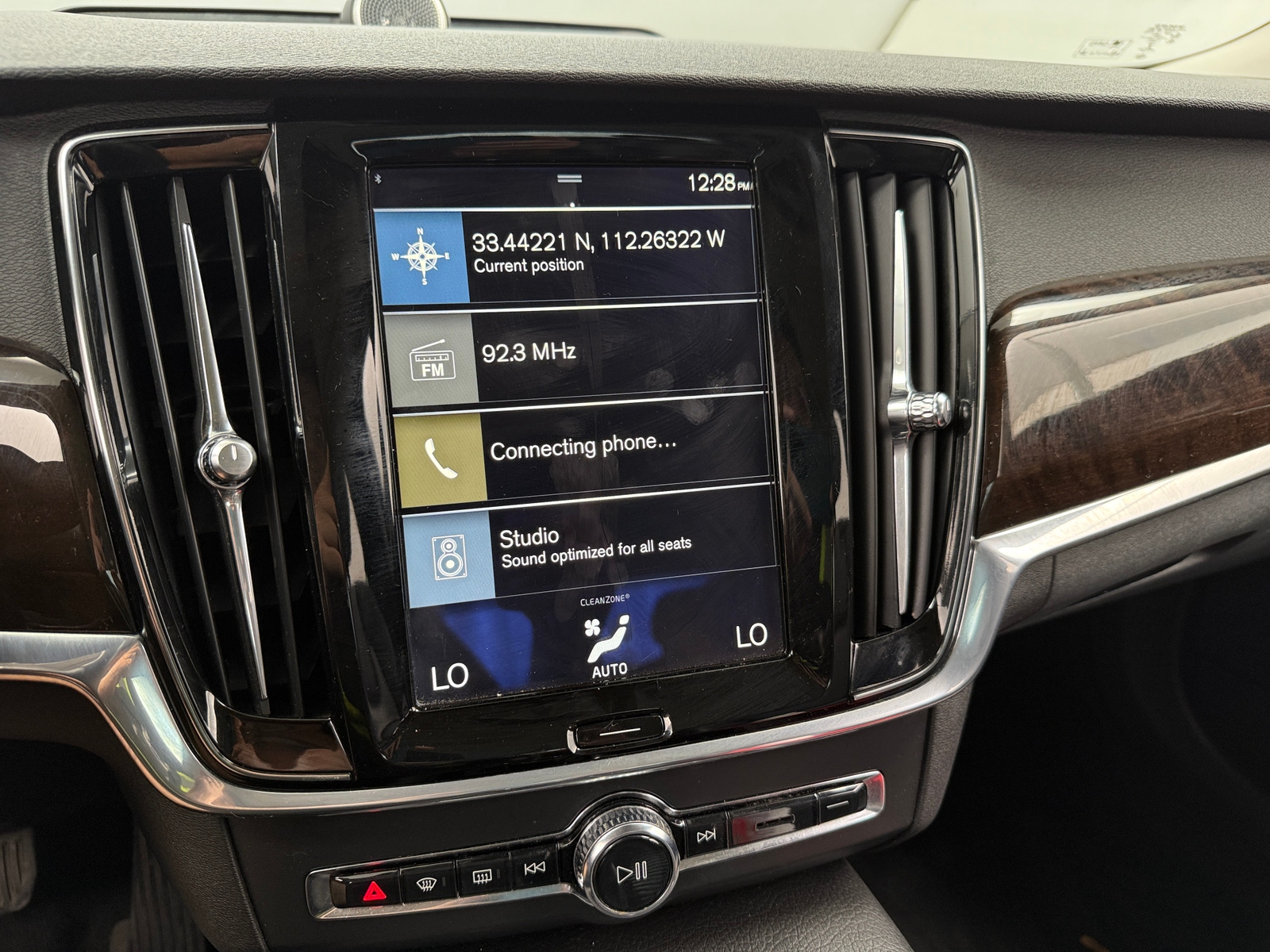 Thumbnail: 2018 Volvo S90 - 3