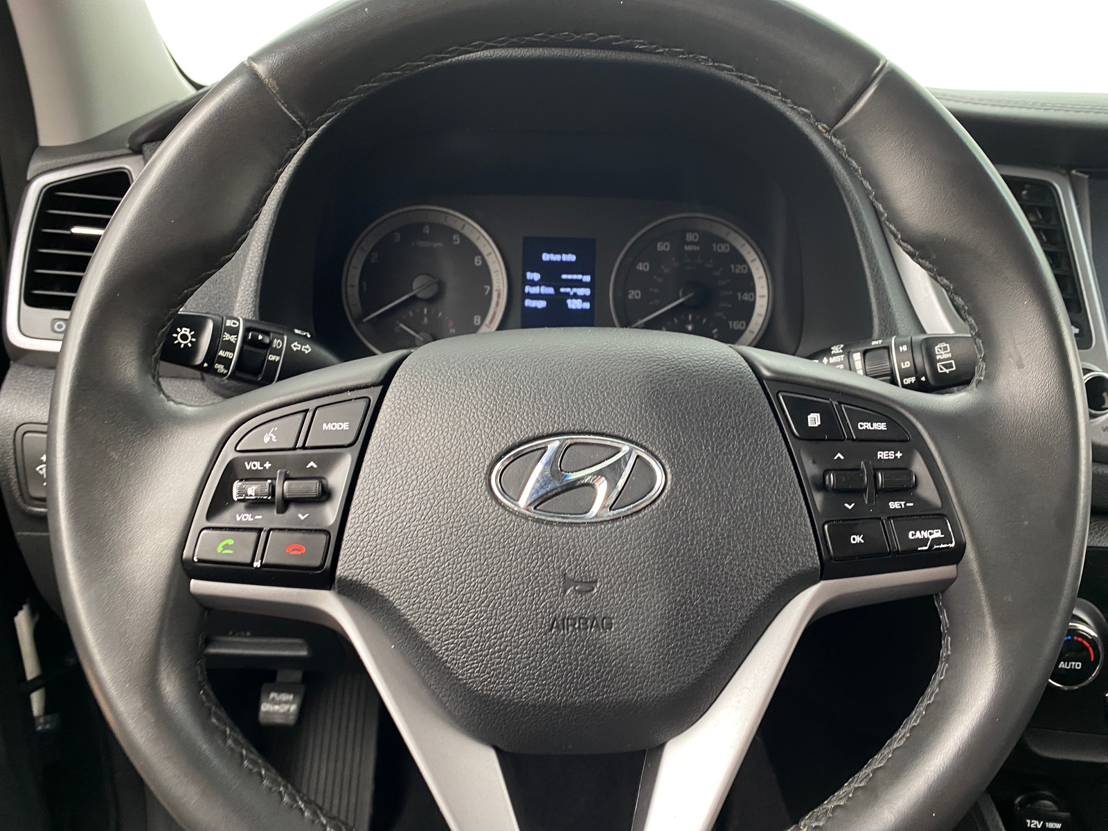 Thumbnail: 2018 Hyundai Tucson - 4