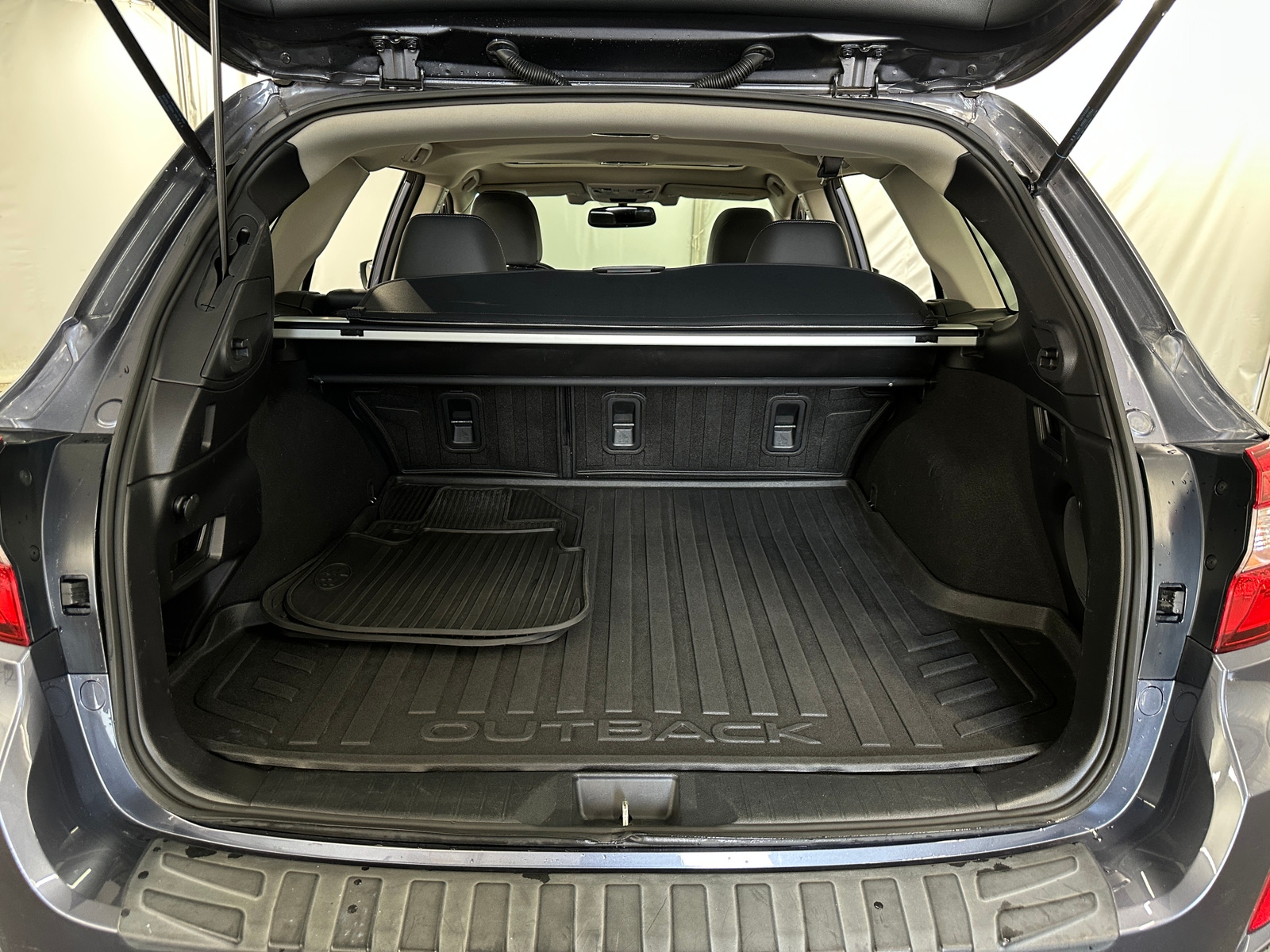 Thumbnail: 2016 Subaru Outback - 6