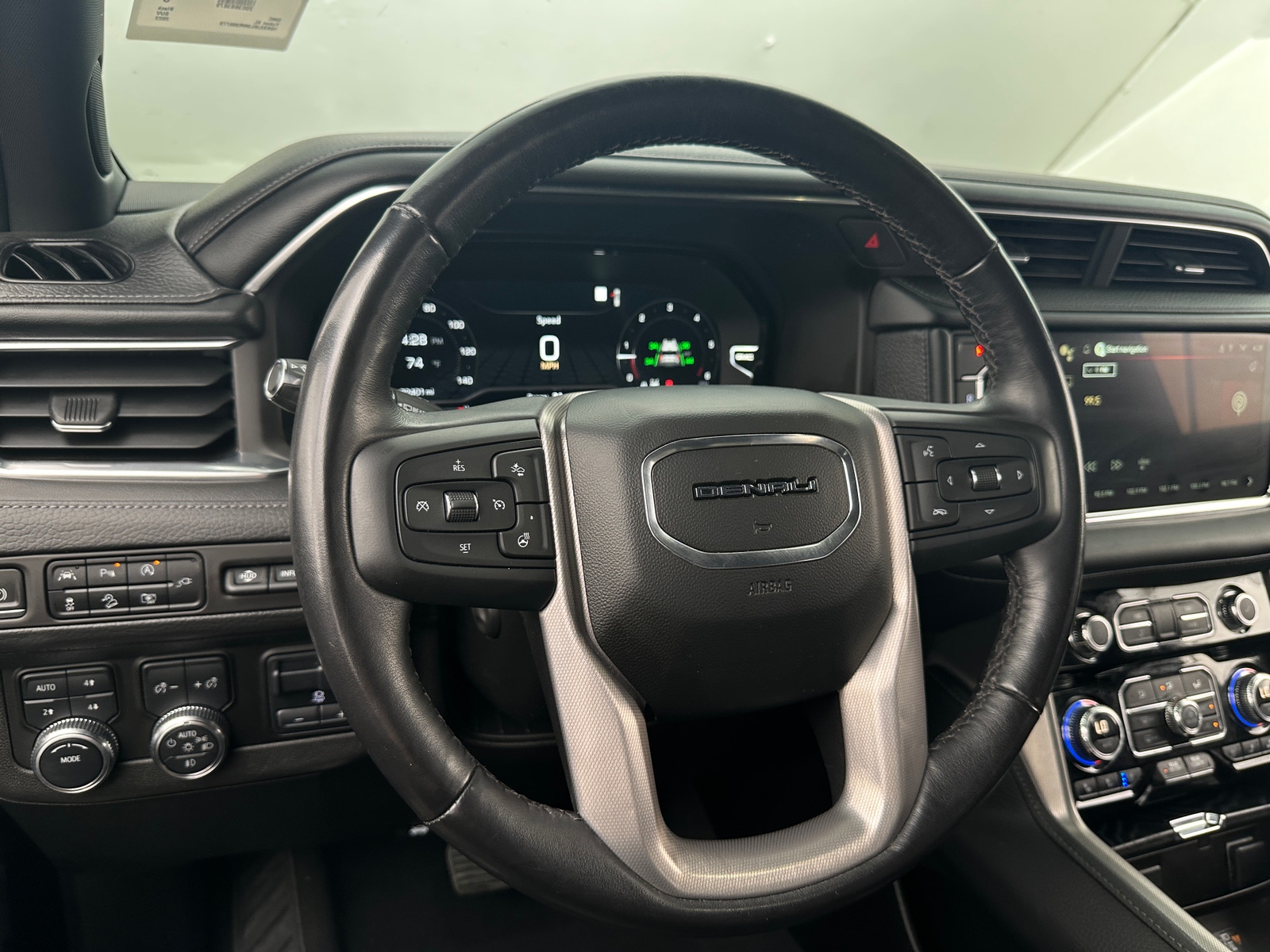 Thumbnail: 2022 GMC Yukon XL - 4