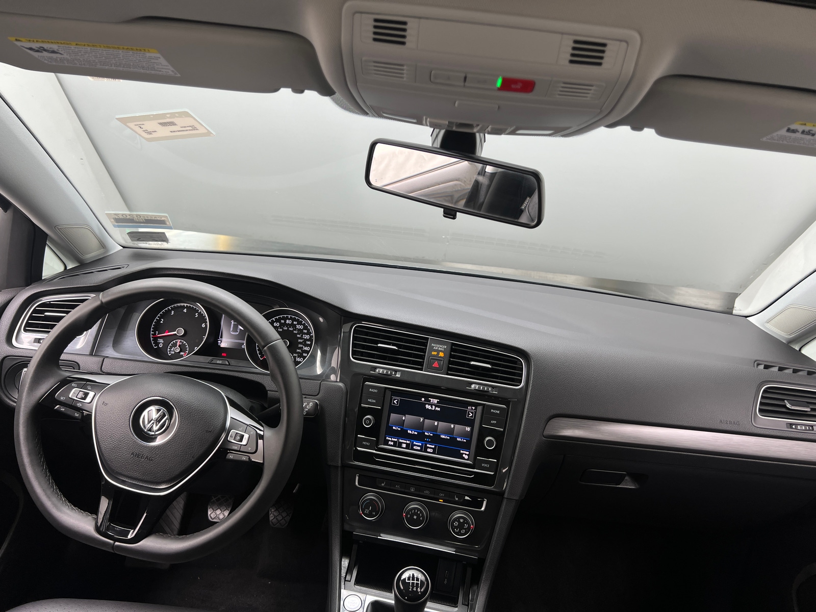 Thumbnail: 2021 Volkswagen Golf - 2