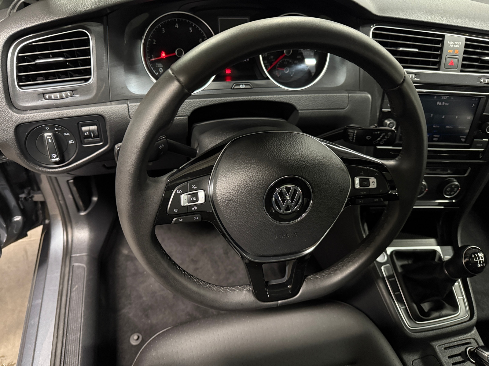 Thumbnail: 2021 Volkswagen Golf - 4