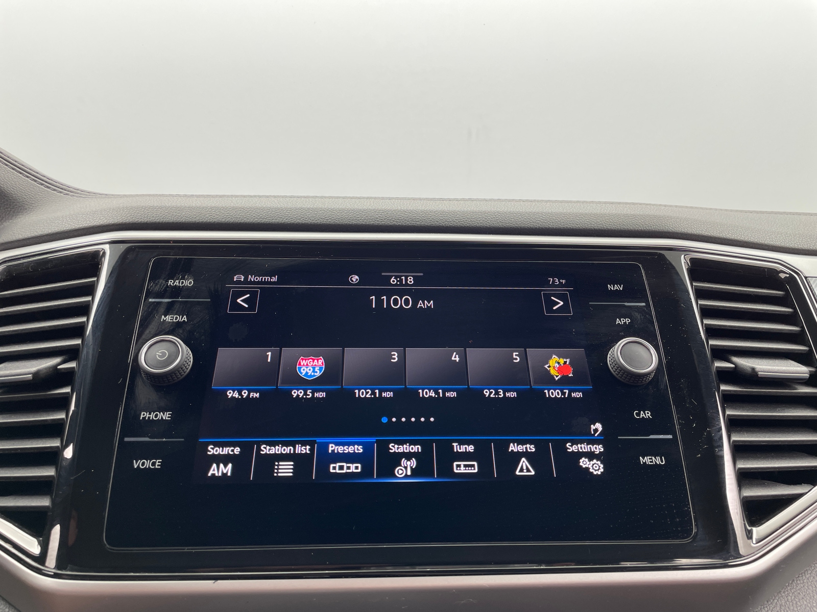 Thumbnail: 2021 Volkswagen Atlas - 3