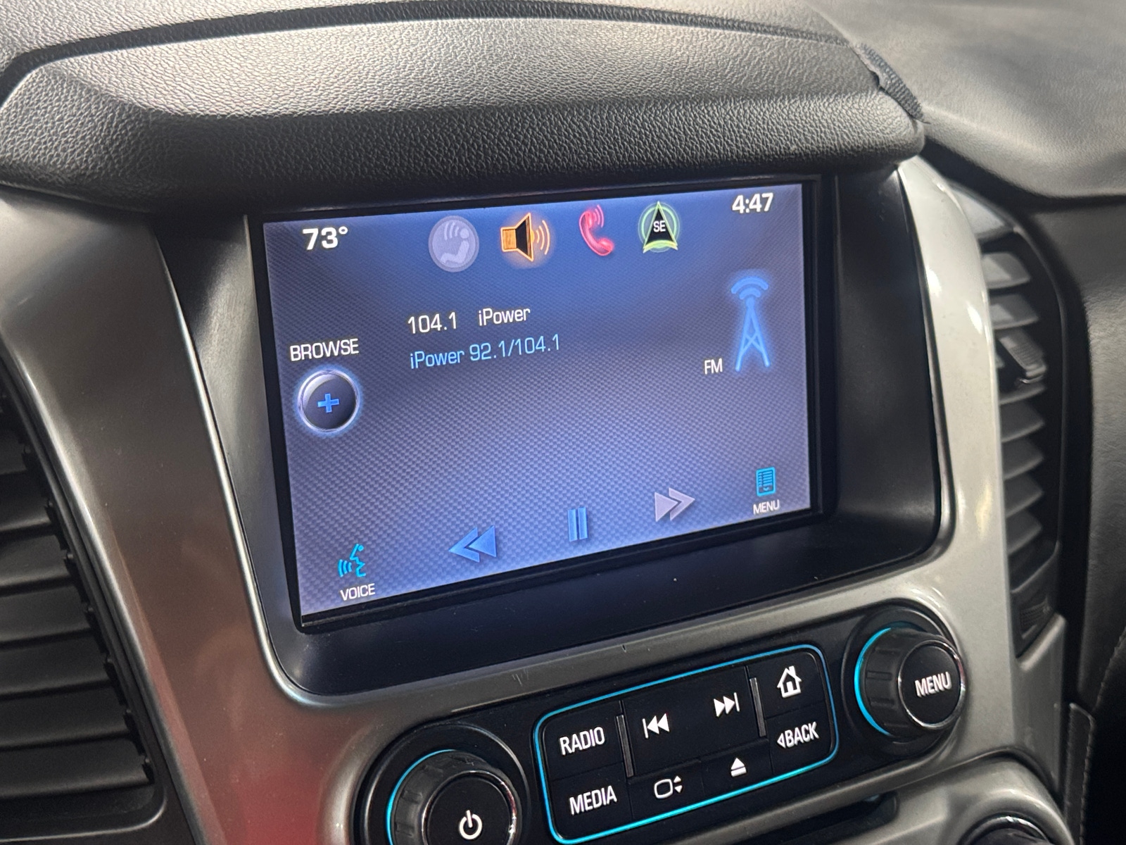 Thumbnail: 2015 Chevrolet Tahoe - 3