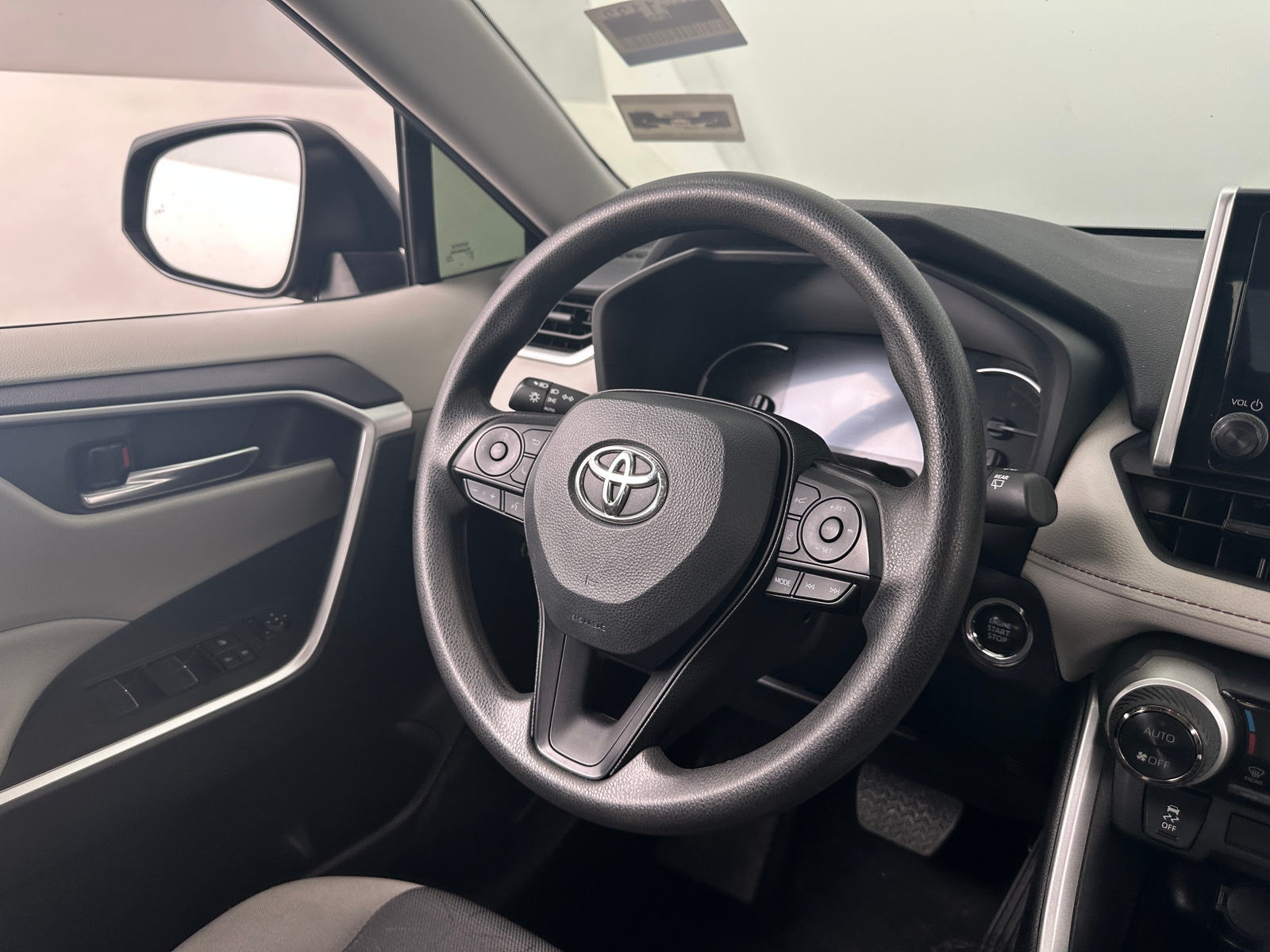 Thumbnail: 2024 Toyota RAV4 - 5