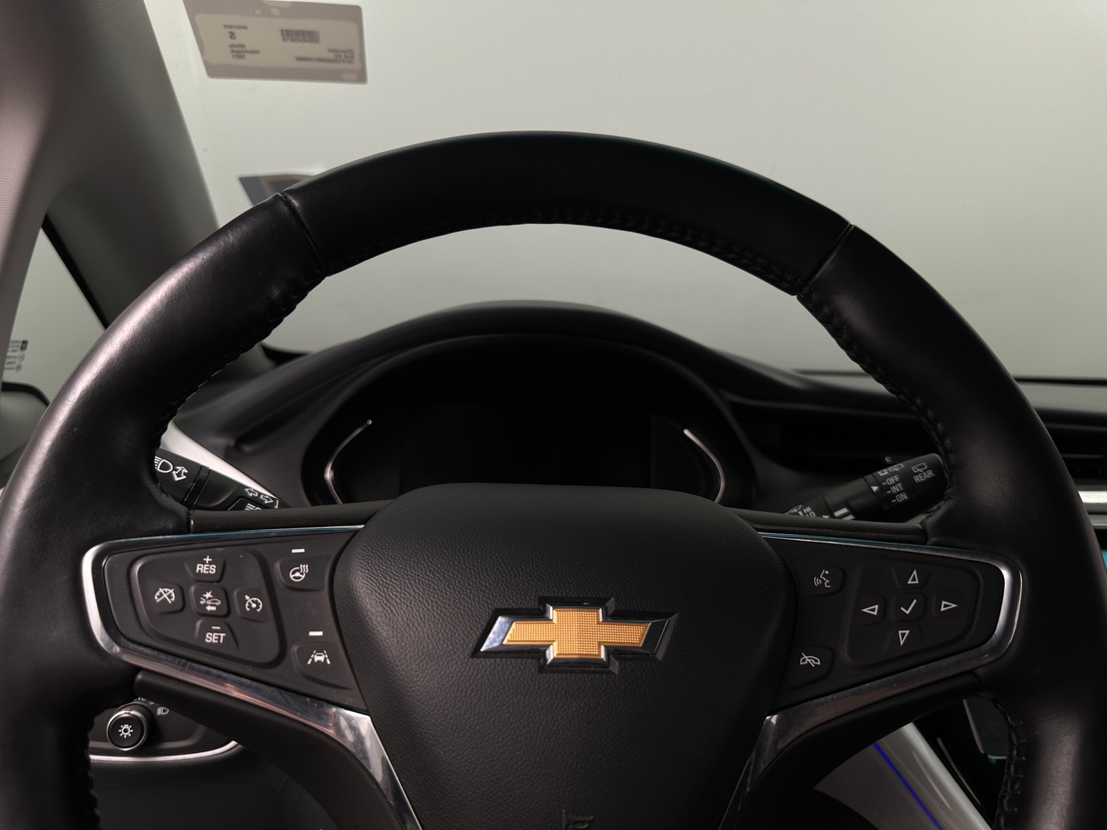 Thumbnail: 2021 Chevrolet Bolt EV - 4