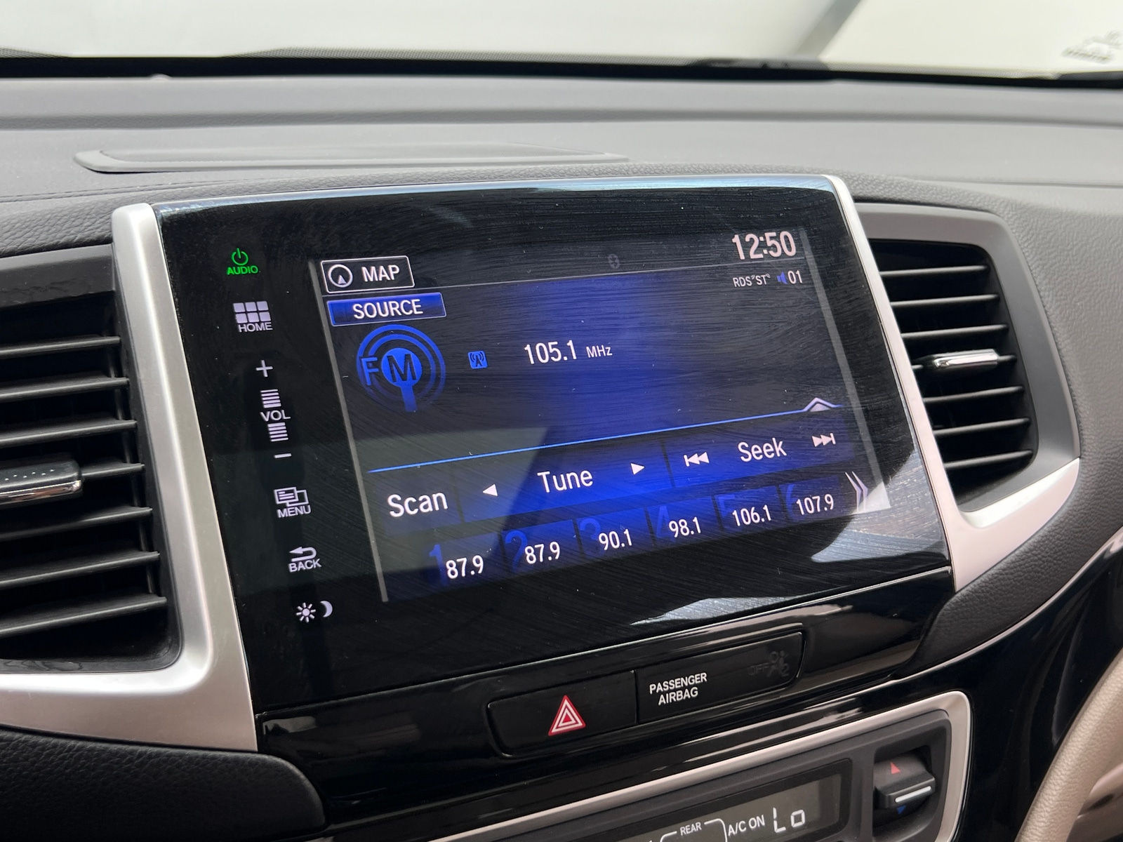 Thumbnail: 2016 Honda Pilot - 3