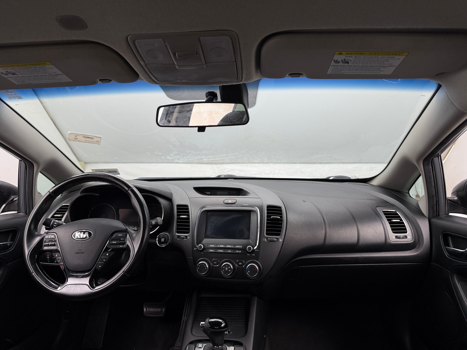 Thumbnail: 2017 Kia Forte - 3