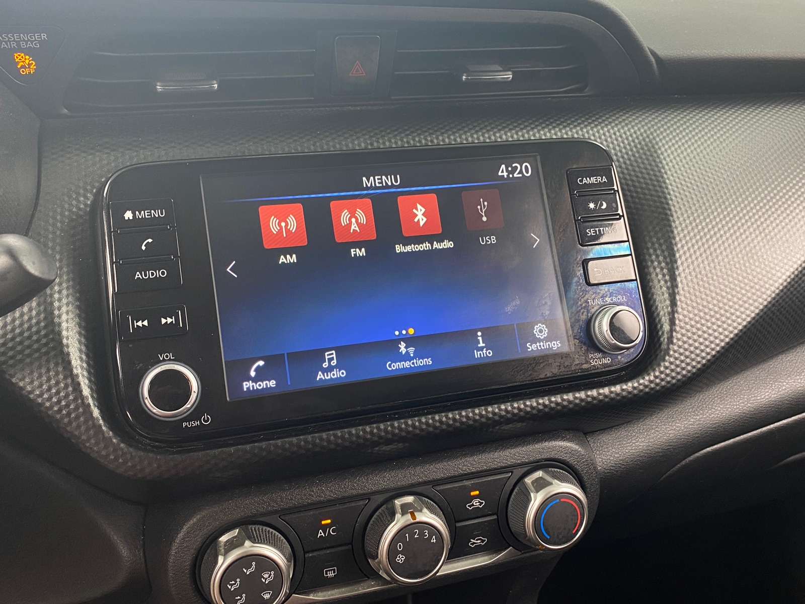 Thumbnail: 2023 Nissan Kicks - 4