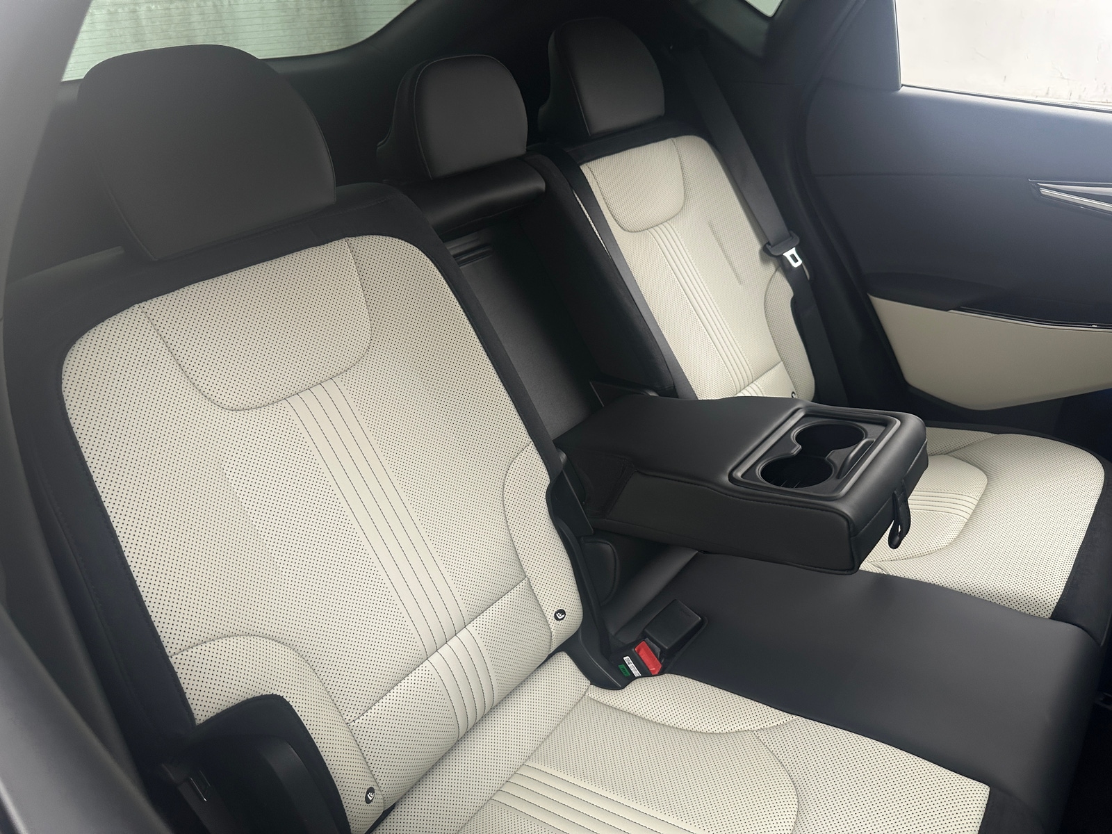 Thumbnail: 2024 Kia EV6 - 5