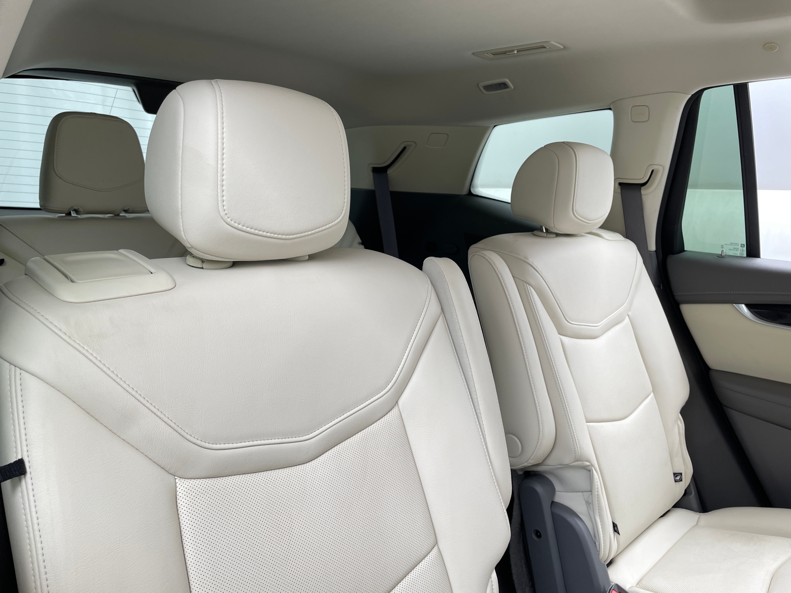 Thumbnail: 2022 Cadillac XT6 - 5