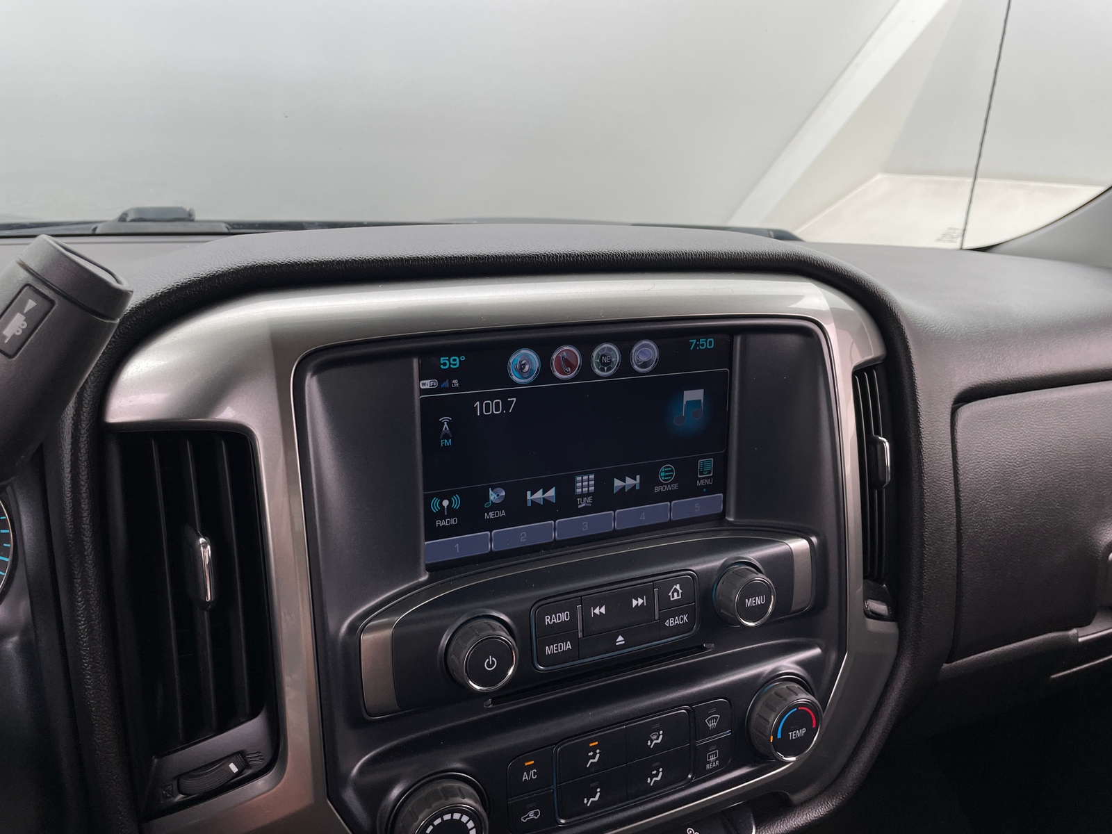 Thumbnail: 2018 Chevrolet Silverado 1500 - 4