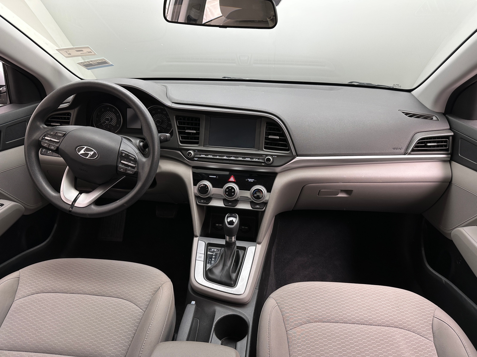 Thumbnail: 2019 Hyundai Elantra - 3