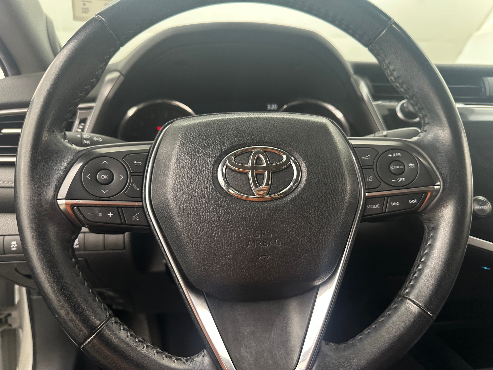 Thumbnail: 2019 Toyota Camry - 4