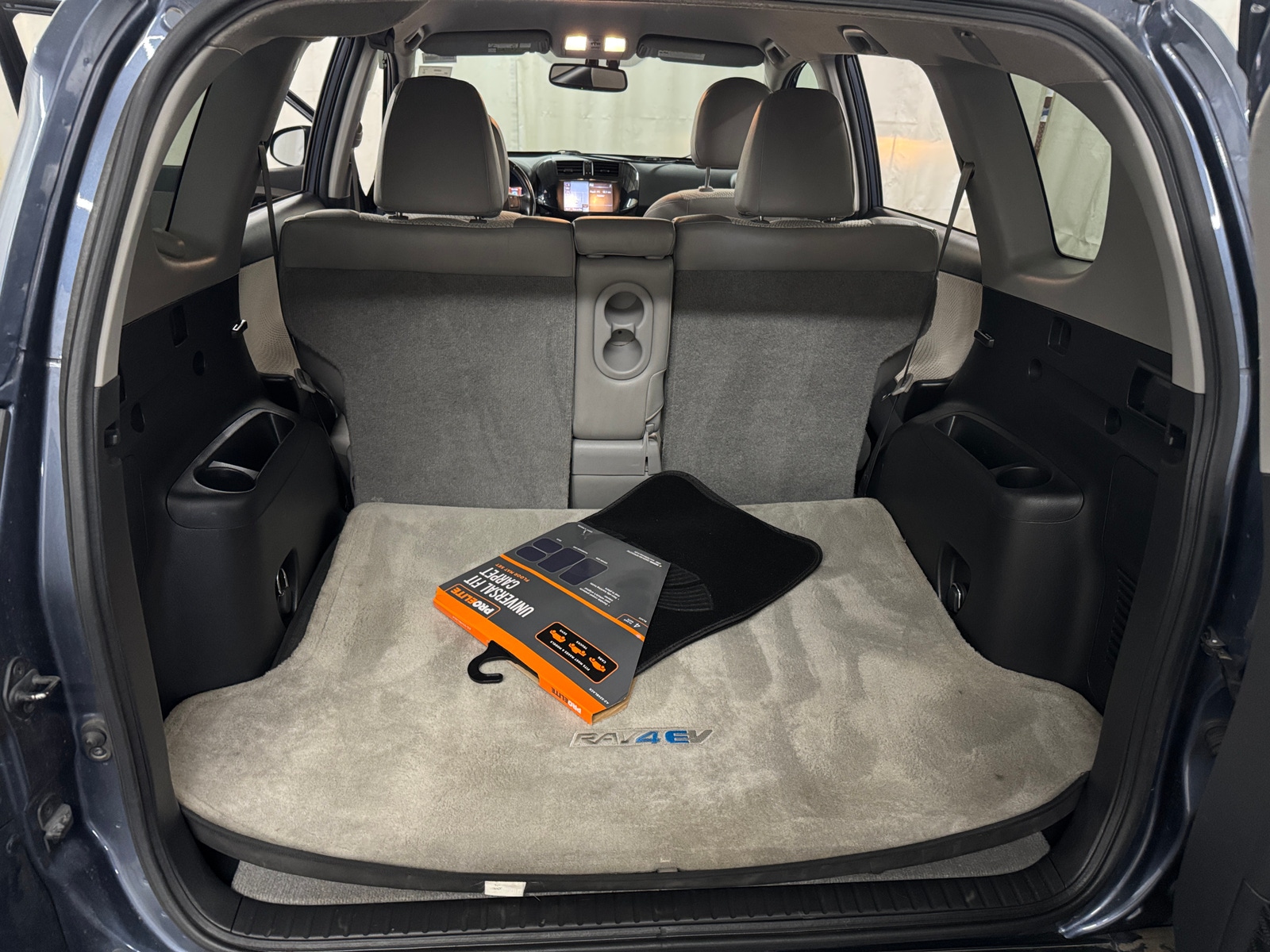 Thumbnail: 2014 Toyota RAV4 - 7