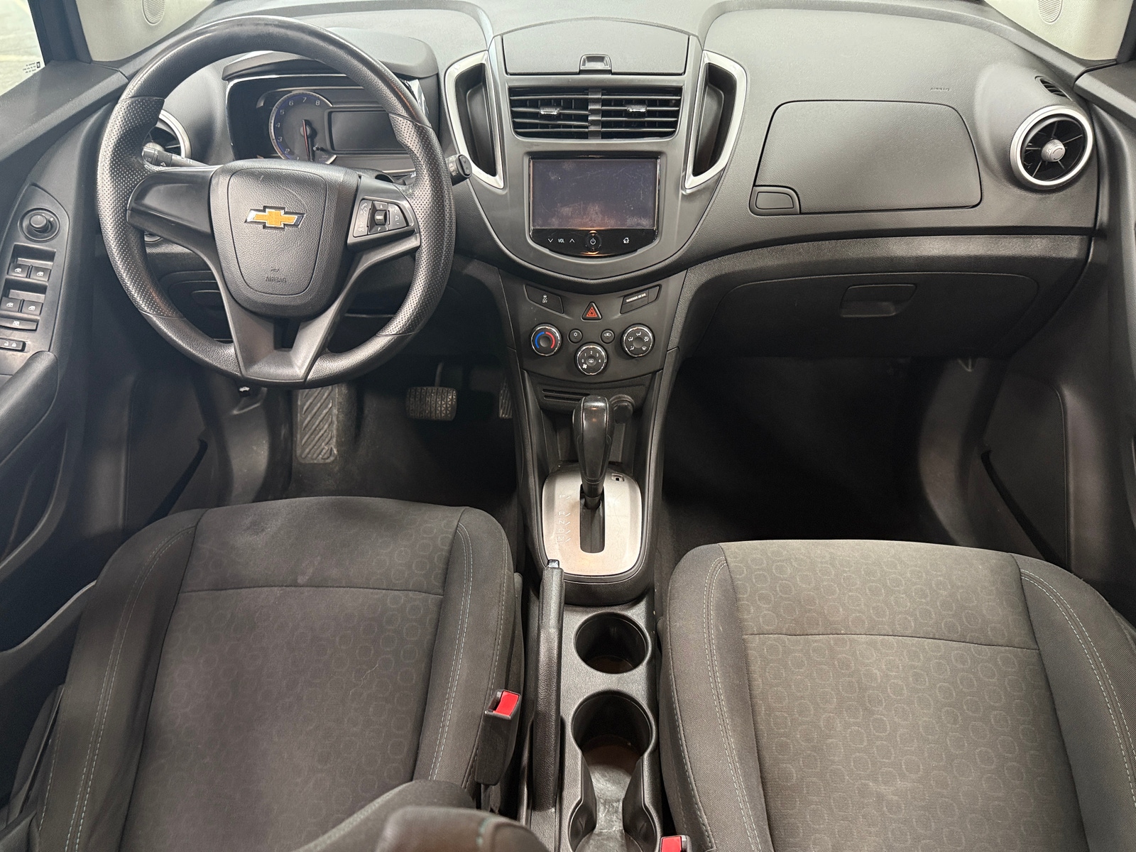Thumbnail: 2016 Chevrolet Trax - 3