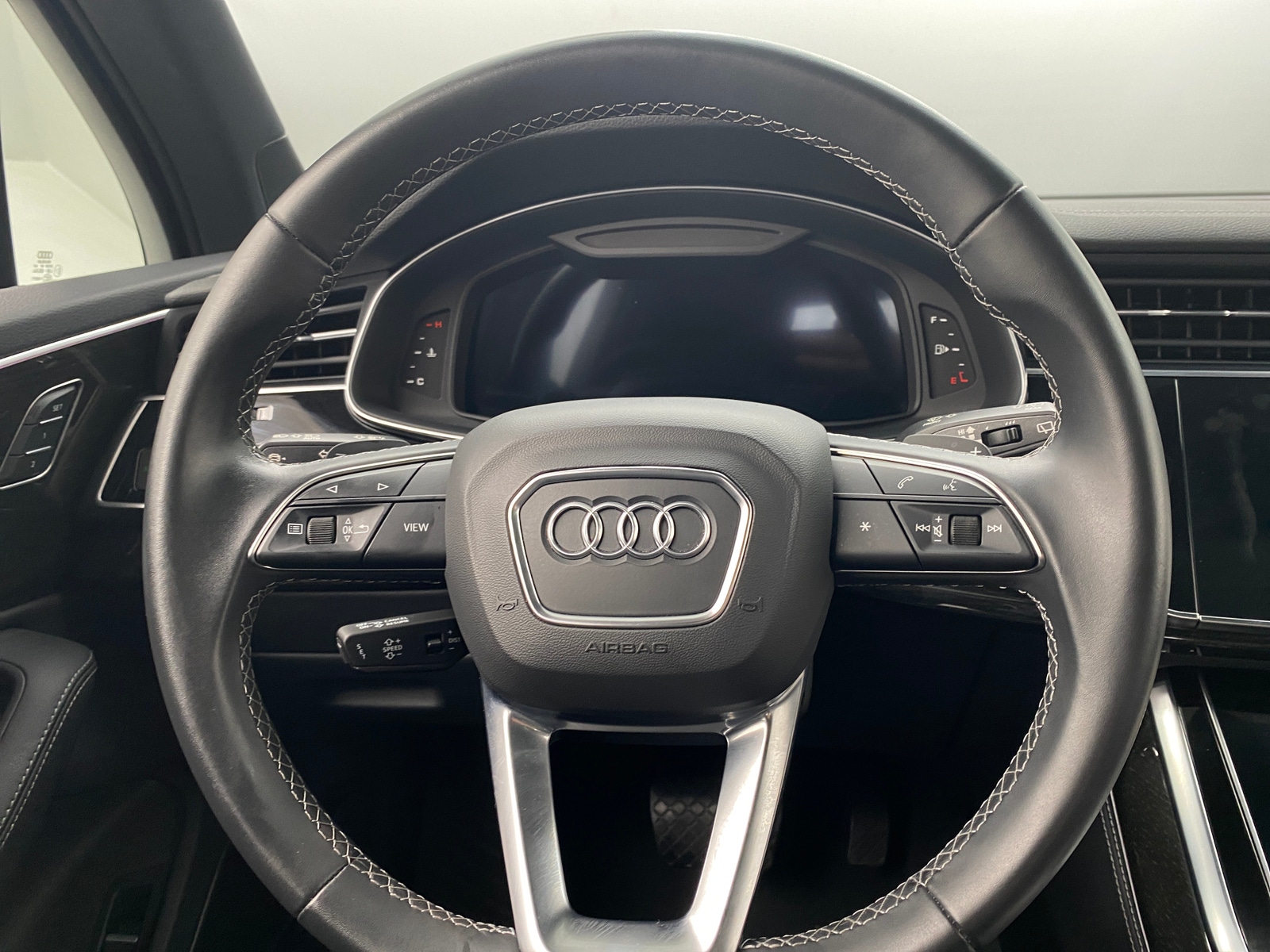 Thumbnail: 2025 Audi Q7 - 4