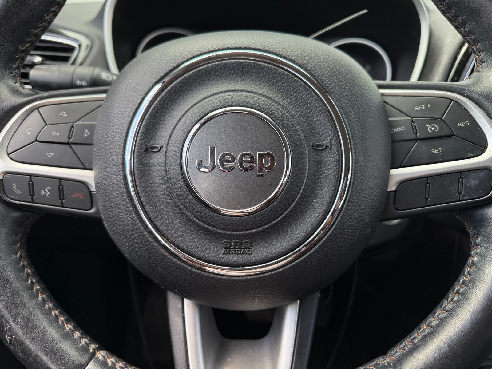 Thumbnail: 2017 Jeep Compass - 4