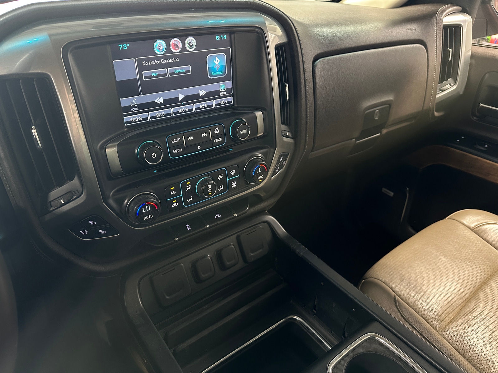 Thumbnail: 2015 Chevrolet Silverado 1500 - 3