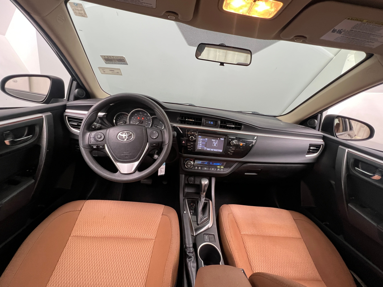 Thumbnail: 2015 Toyota Corolla - 3
