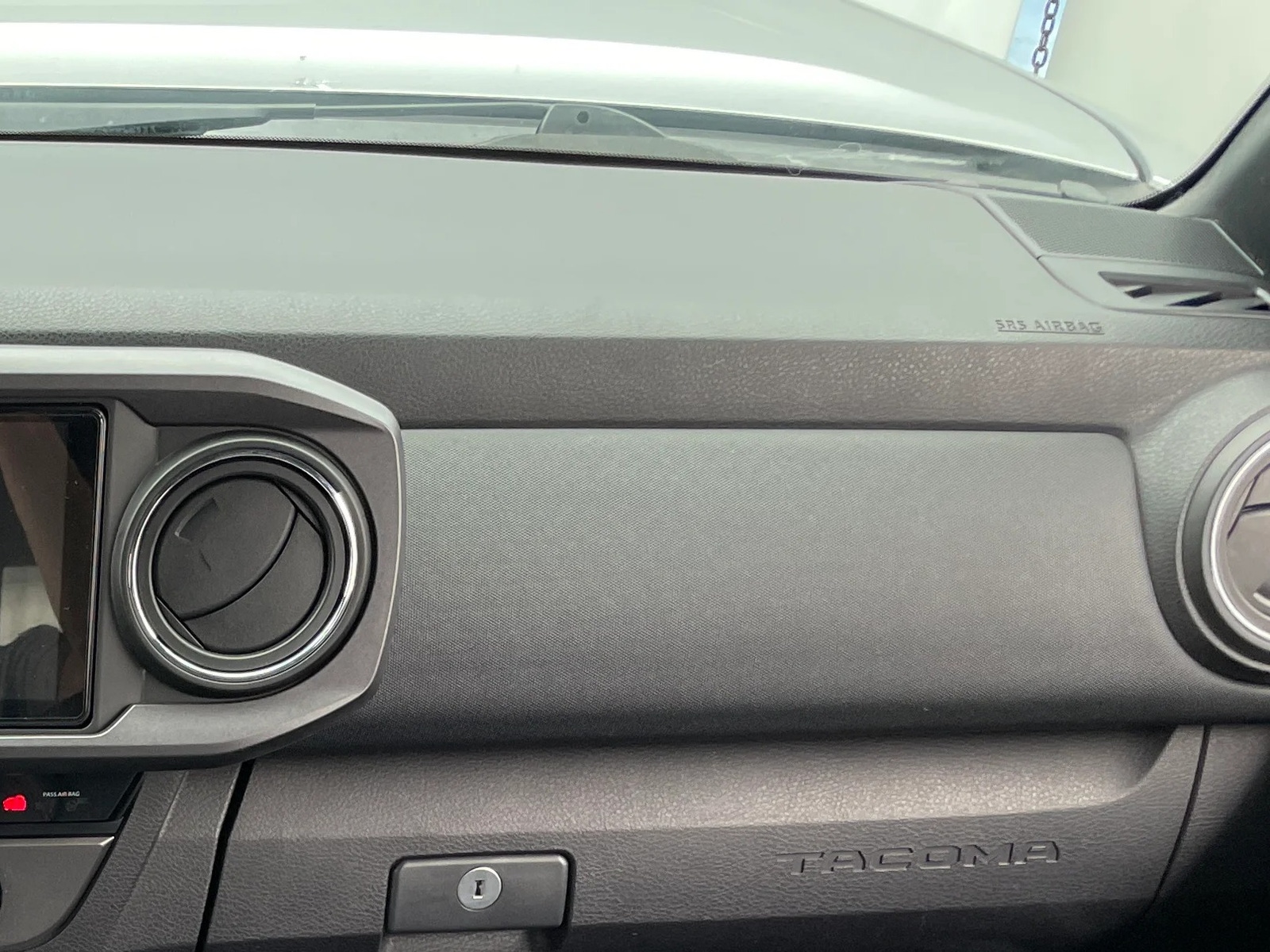 Thumbnail: 2018 Toyota Tacoma - 3