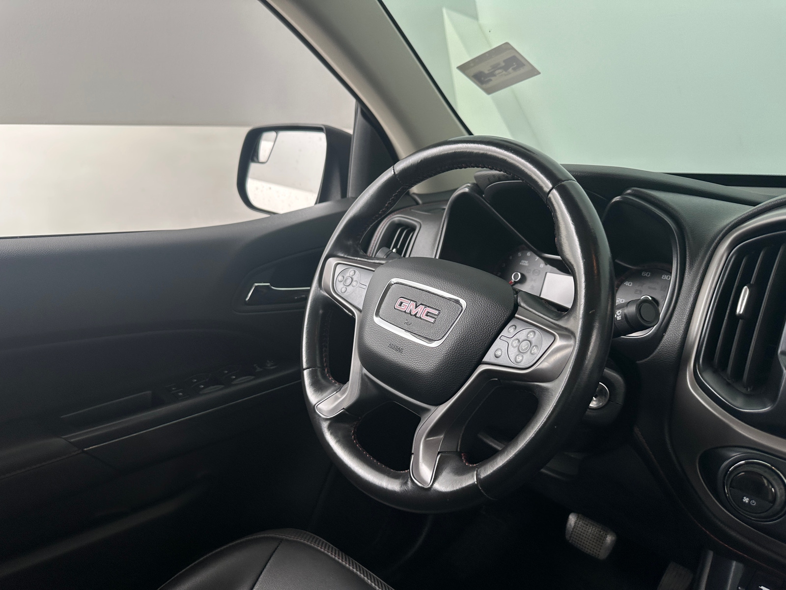 Thumbnail: 2016 GMC Canyon - 5
