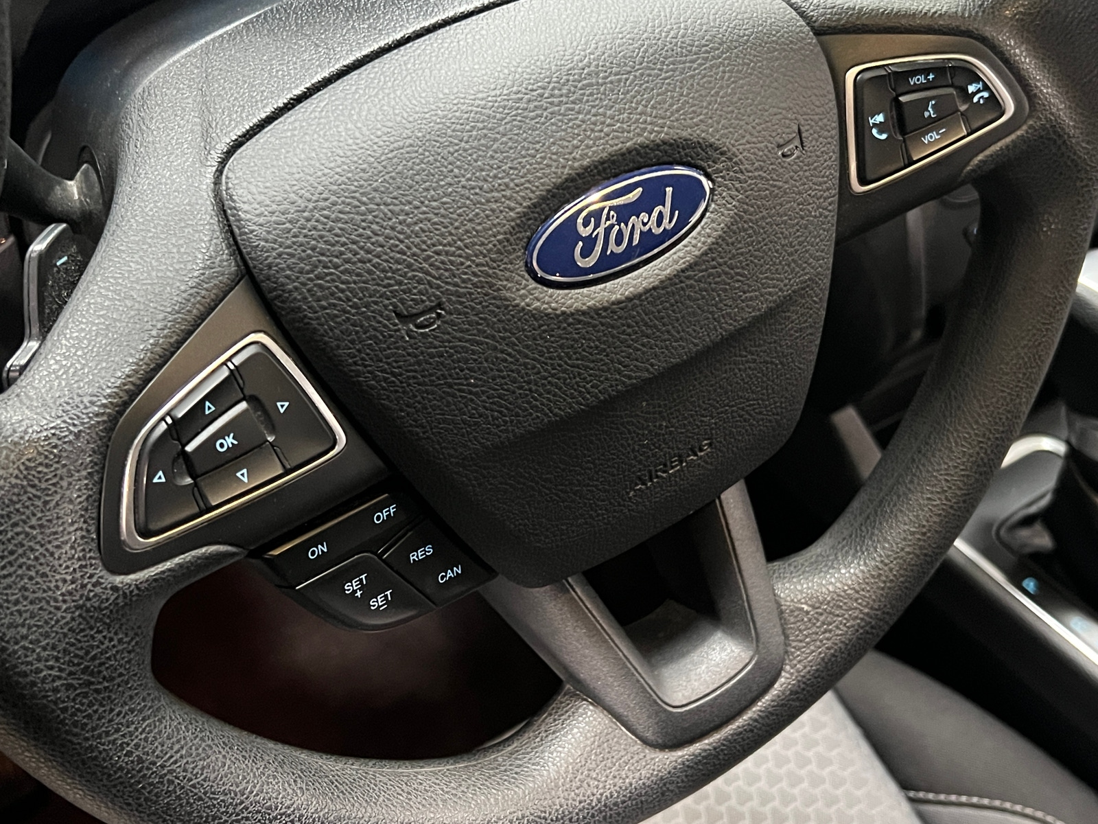 Thumbnail: 2017 Ford Escape - 5