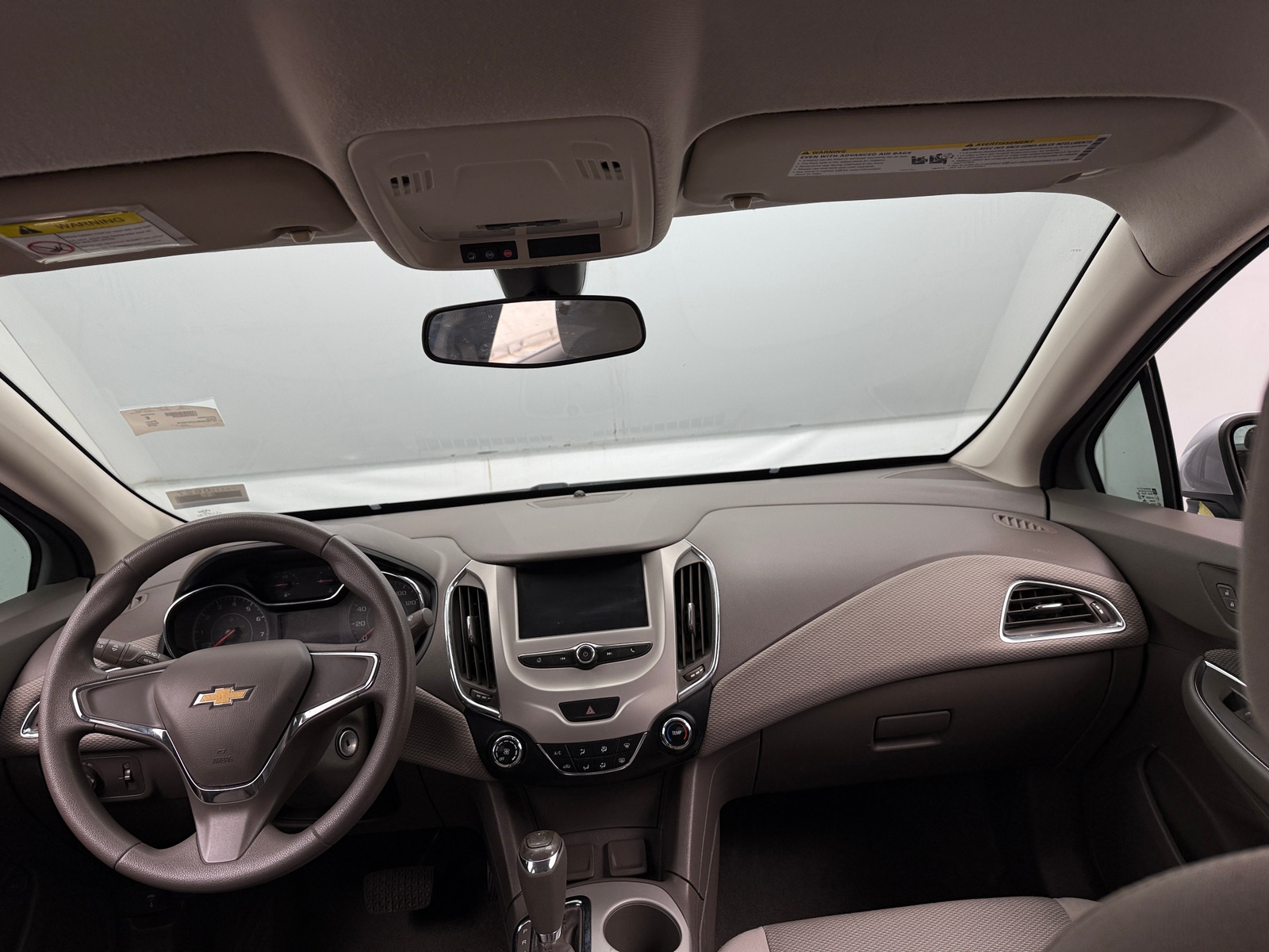 Thumbnail: 2018 Chevrolet Cruze - 3