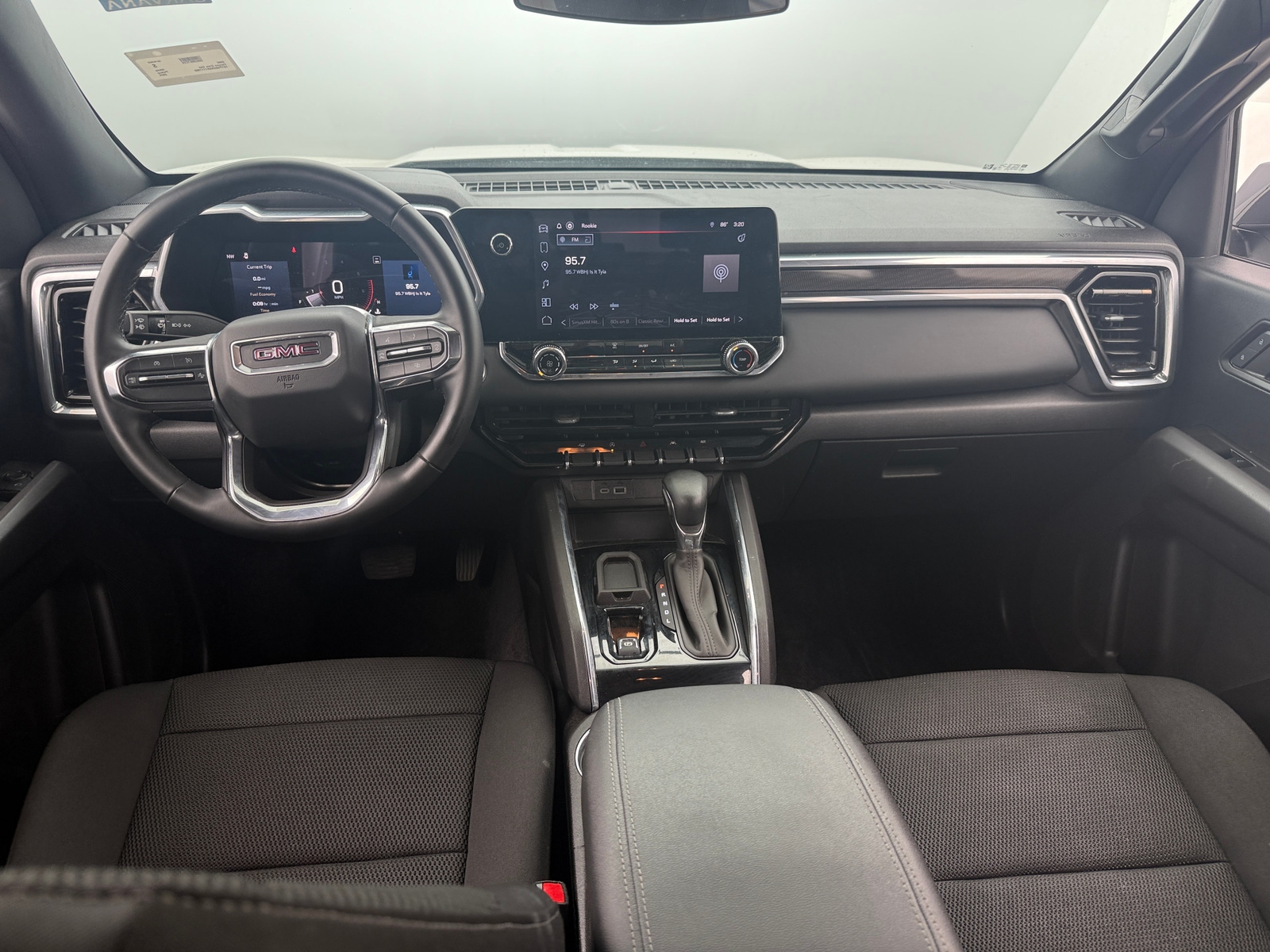 Thumbnail: 2024 GMC Canyon - 3