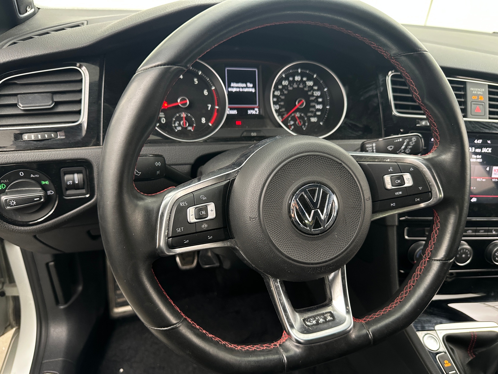 Thumbnail: 2019 Volkswagen Golf - 4
