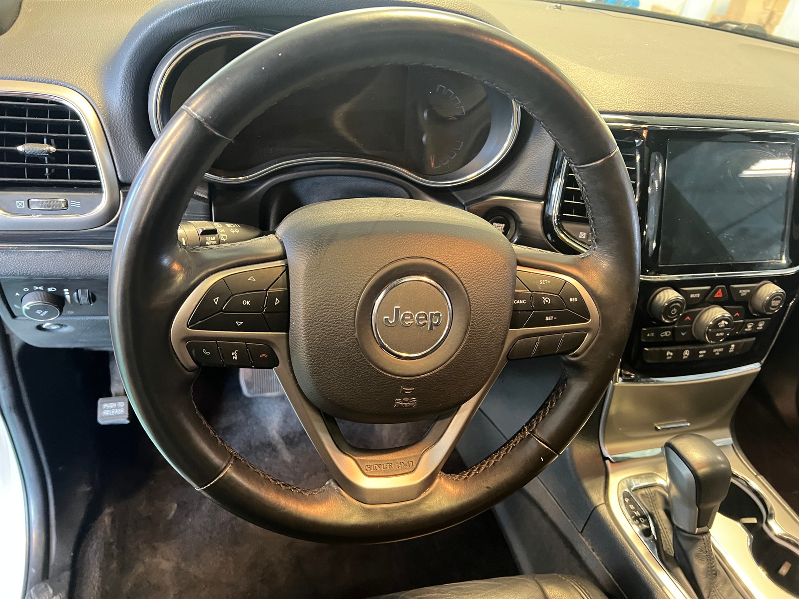 Thumbnail: 2019 Jeep Grand Cherokee - 4