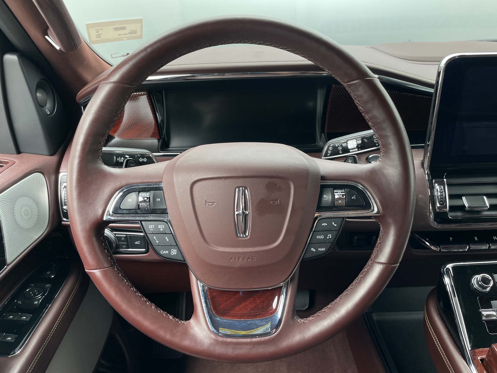 Thumbnail: 2018 Lincoln Navigator - 4