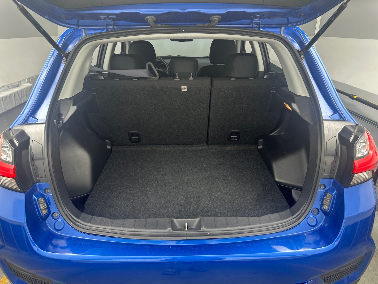 Thumbnail: 2021 Mitsubishi Outlander Sport - 7