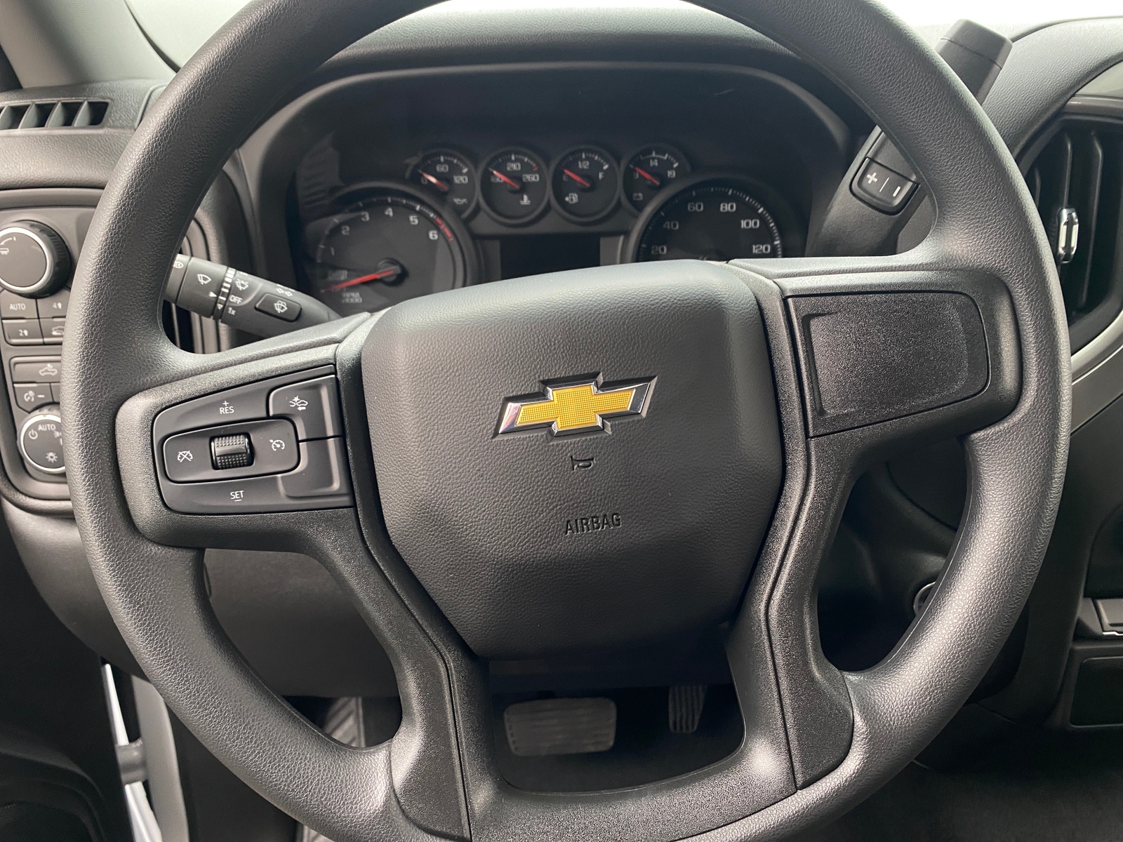 Thumbnail: 2025 Chevrolet Silverado 1500 - 5