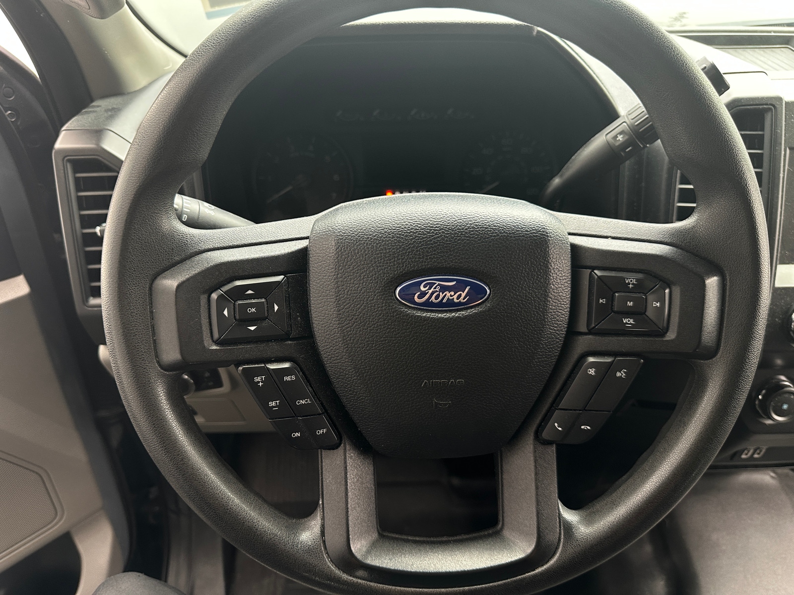 Thumbnail: 2019 Ford Econoline - 5