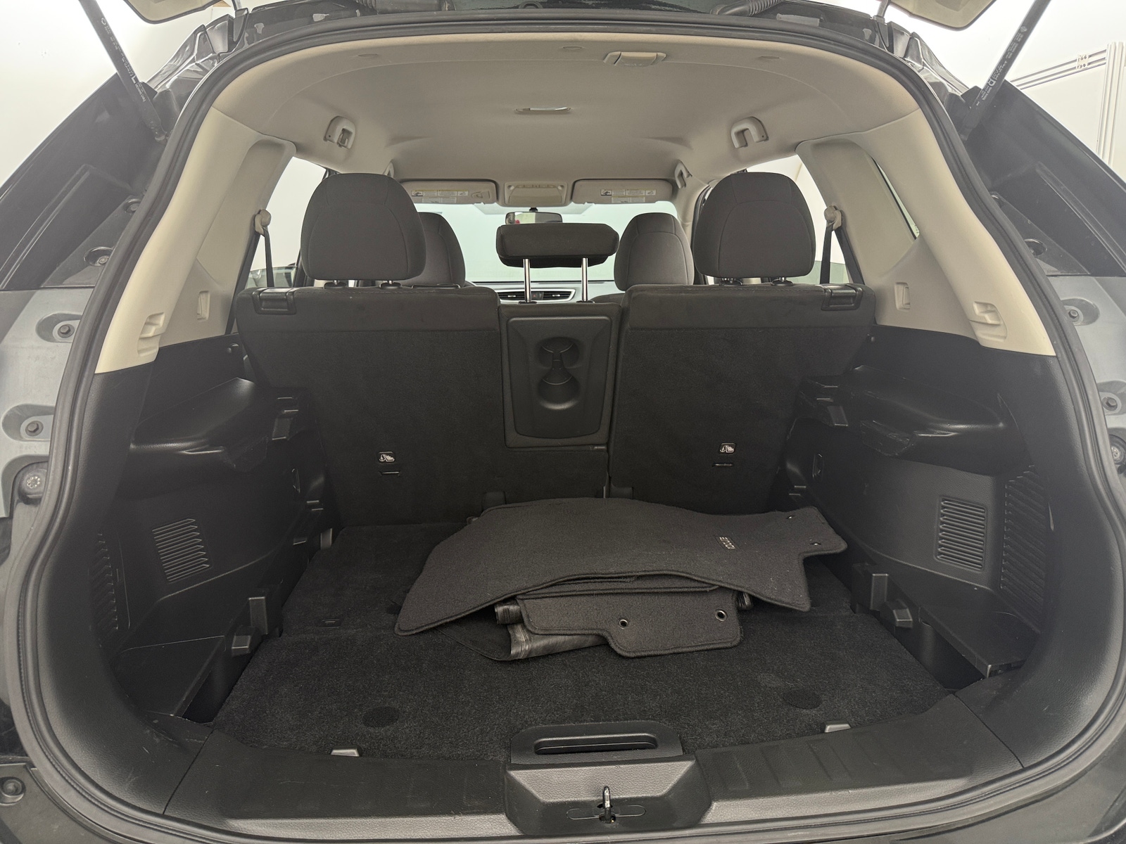 Thumbnail: 2016 Nissan Rogue - 7