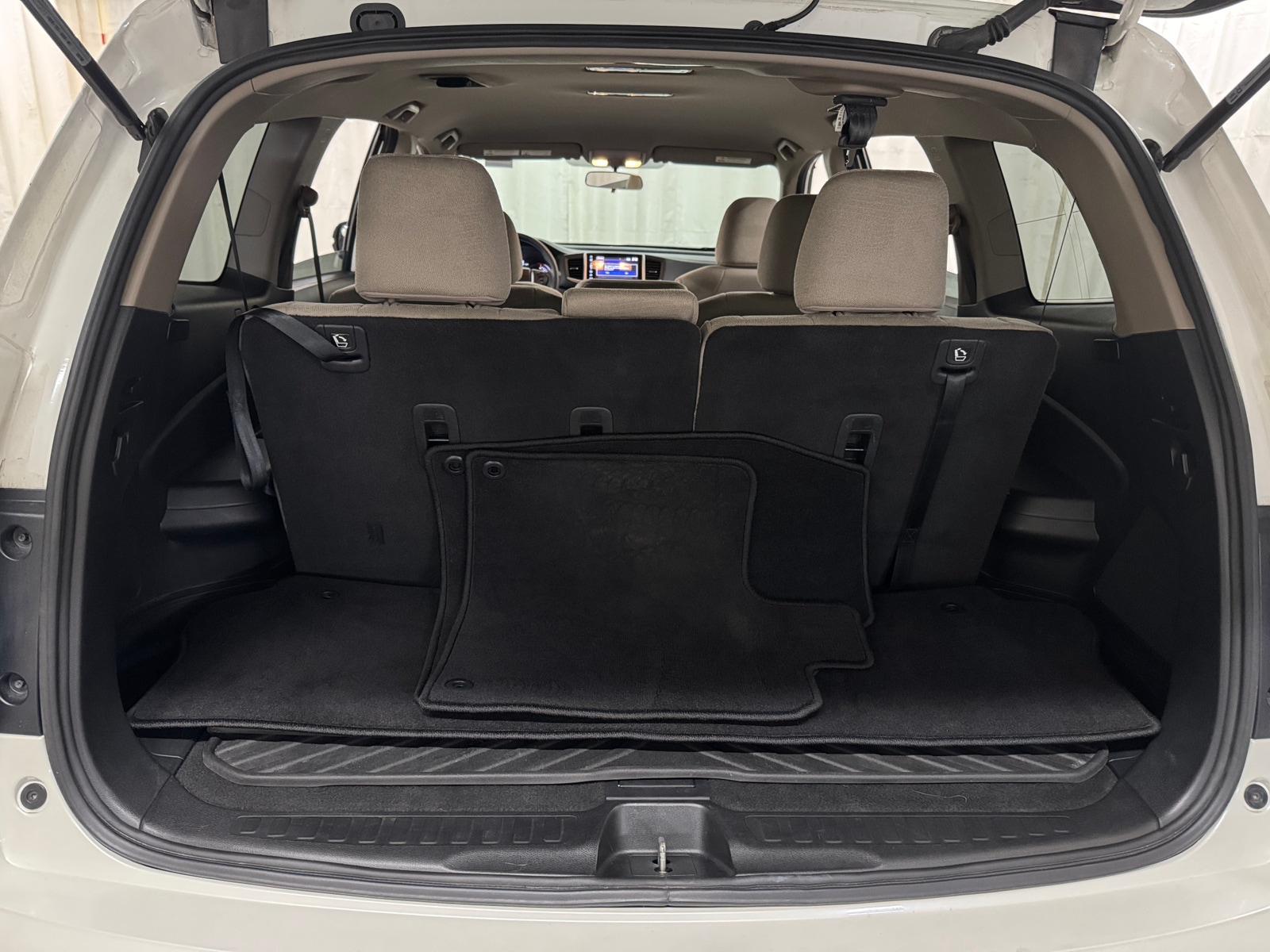 Thumbnail: 2017 Honda Pilot - 7