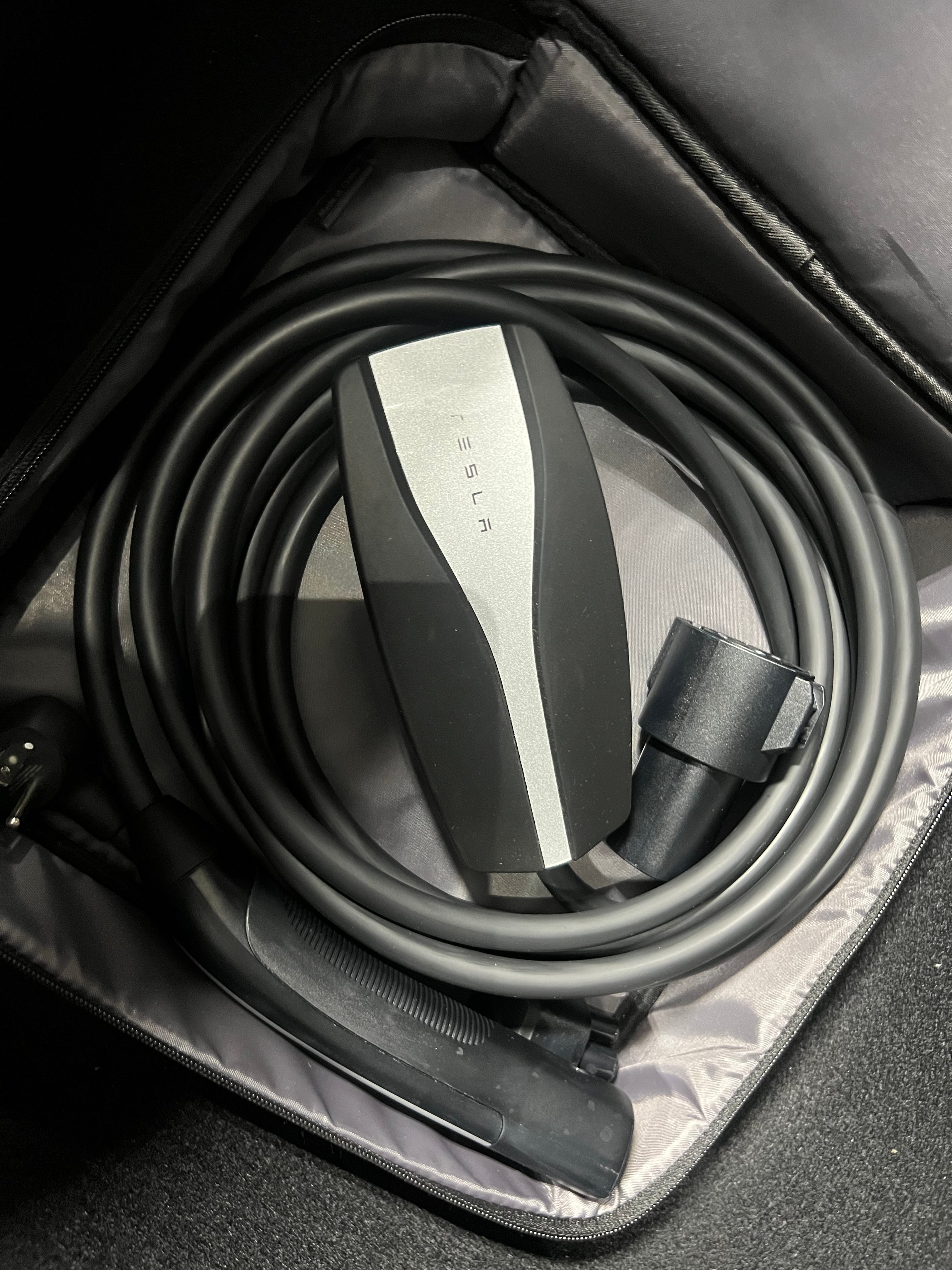 Used 2021 Tesla Model Y Long Range with VIN 5YJYGDEE2MF077809 for sale in Oak Creek, WI