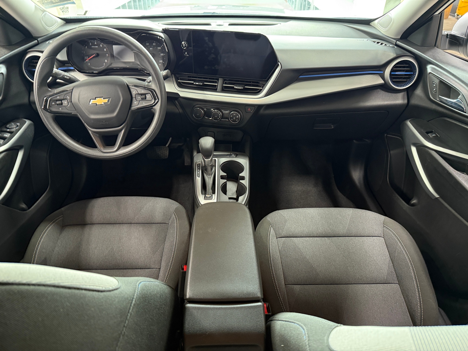 Thumbnail: 2025 Chevrolet Trax - 3