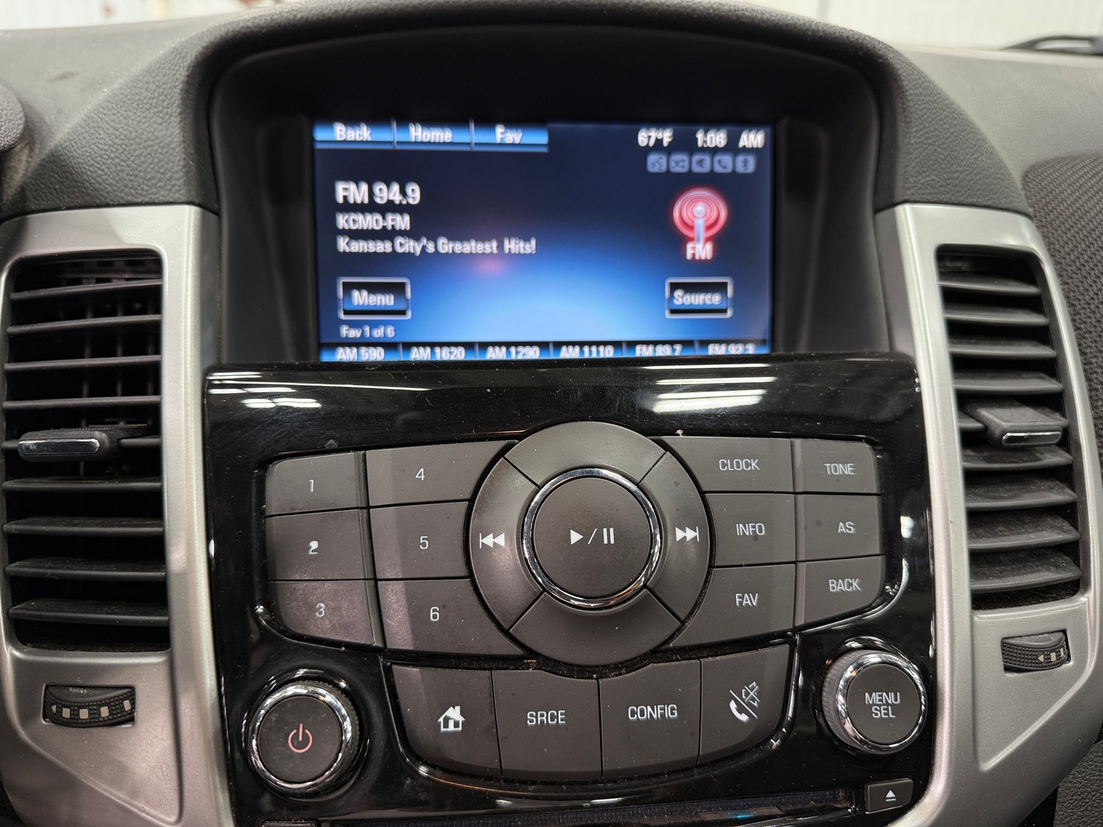 Thumbnail: 2014 Chevrolet Cruze - 3