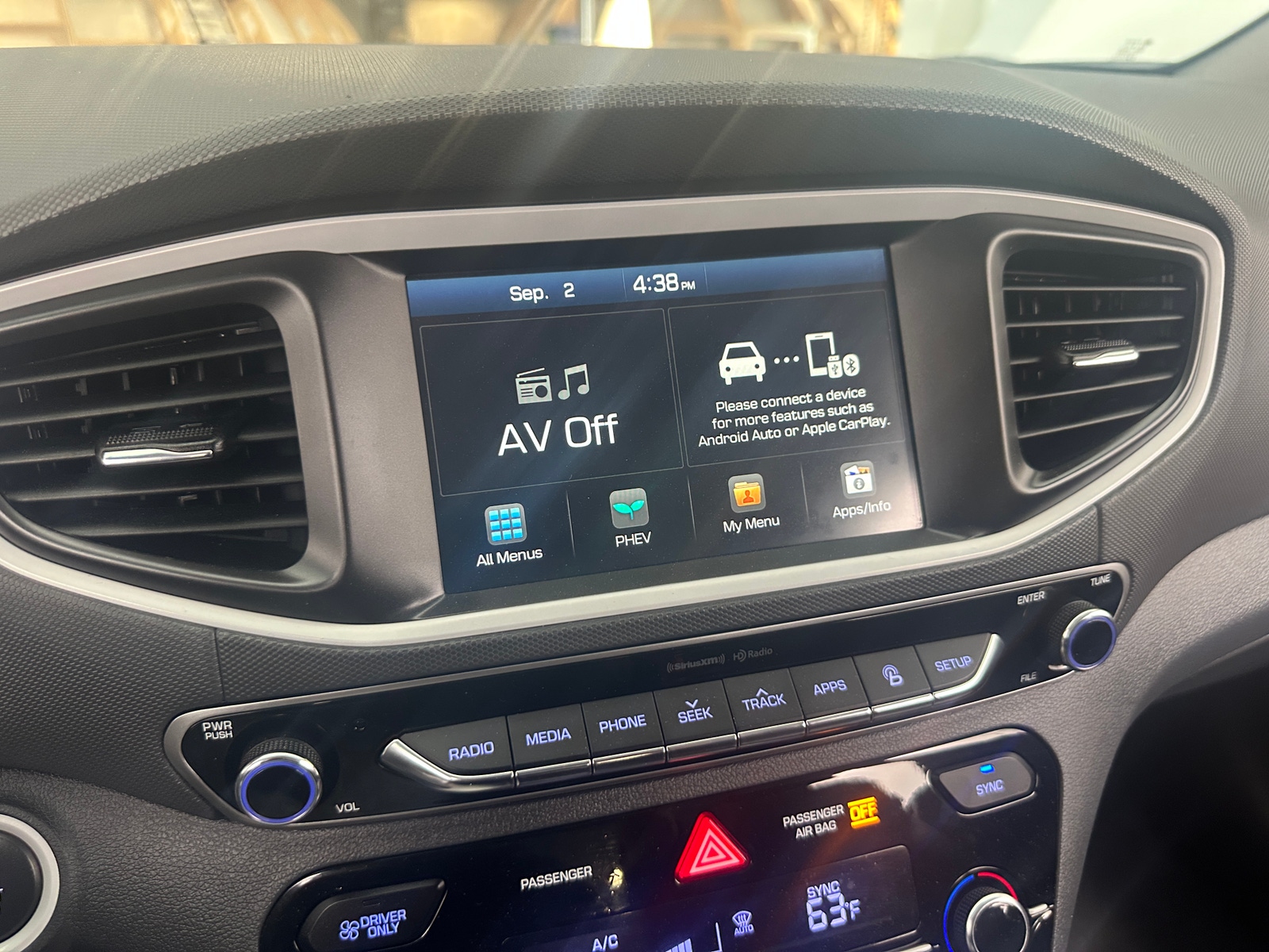 Thumbnail: 2019 Hyundai Ioniq - 4