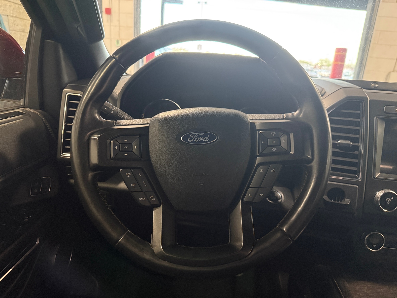 Thumbnail: 2019 Ford Expedition - 4
