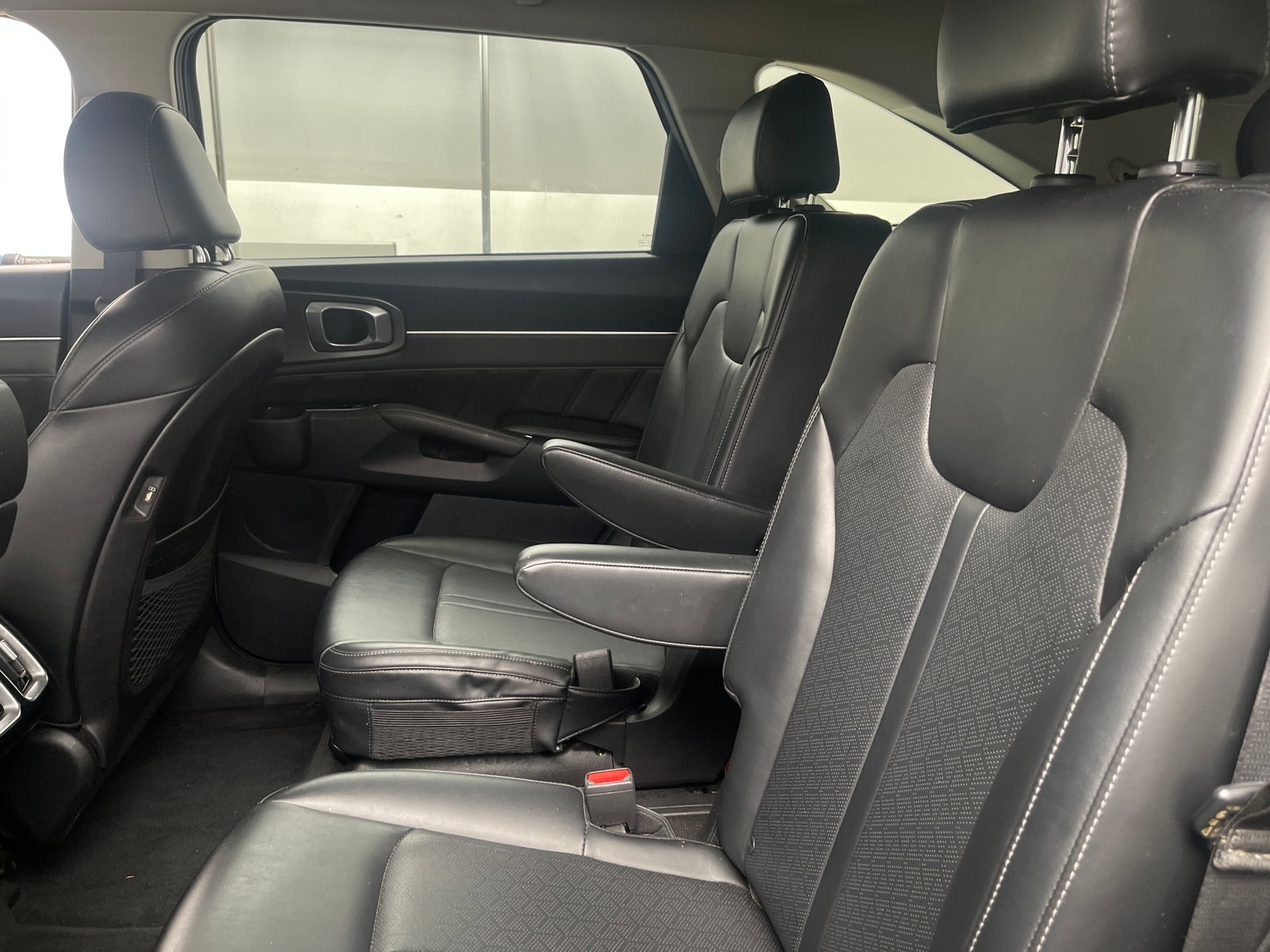 Thumbnail: 2022 Kia Sorento - 5