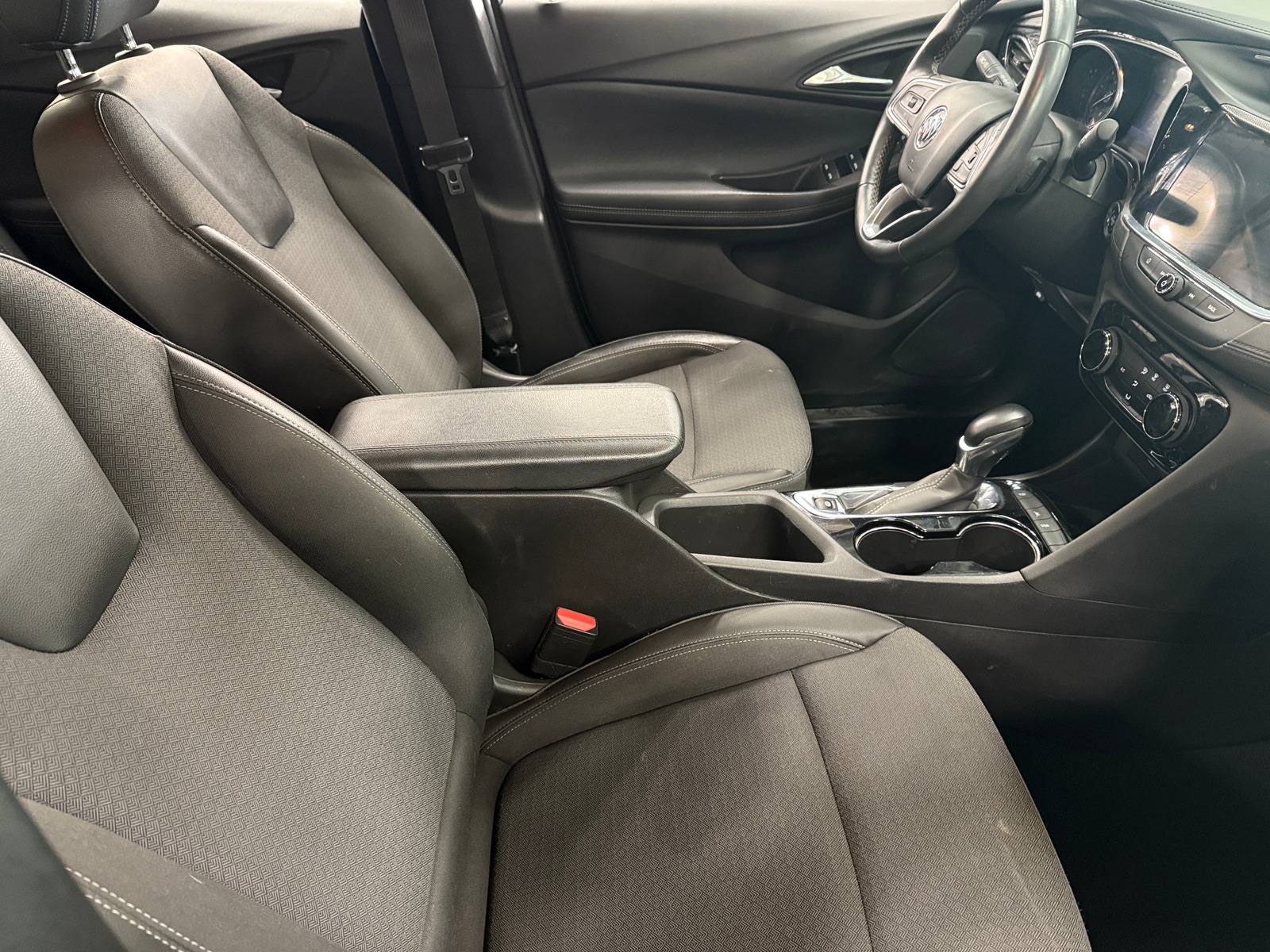 Thumbnail: 2022 Buick Encore GX - 2