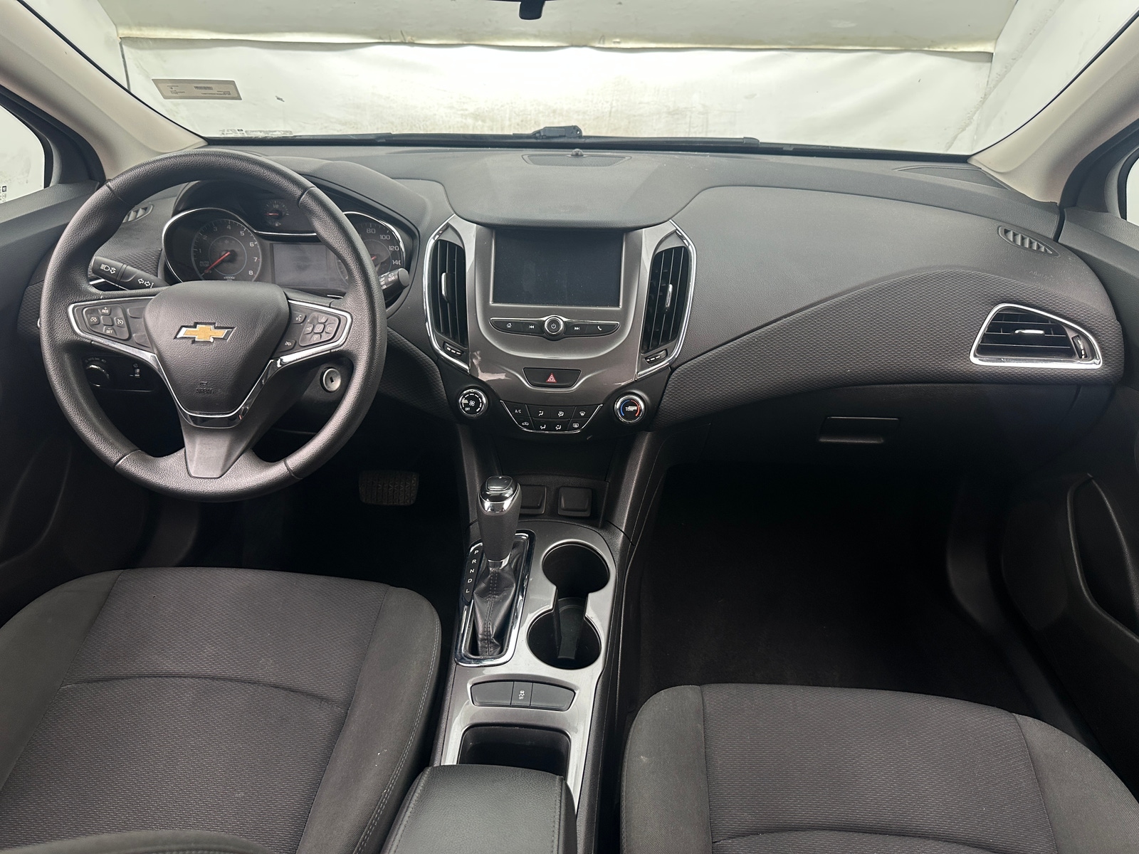 Thumbnail: 2017 Chevrolet Cruze - 3