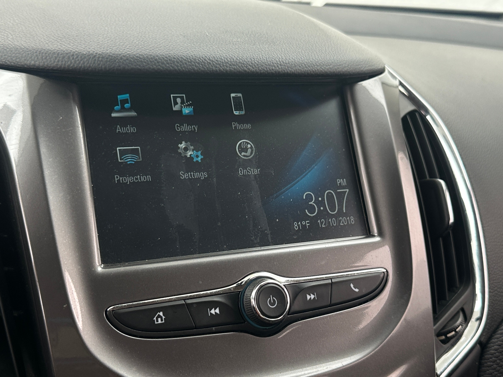 Thumbnail: 2017 Chevrolet Cruze - 4
