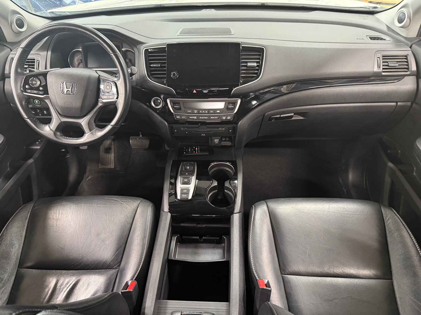 Thumbnail: 2019 Honda Pilot - 2